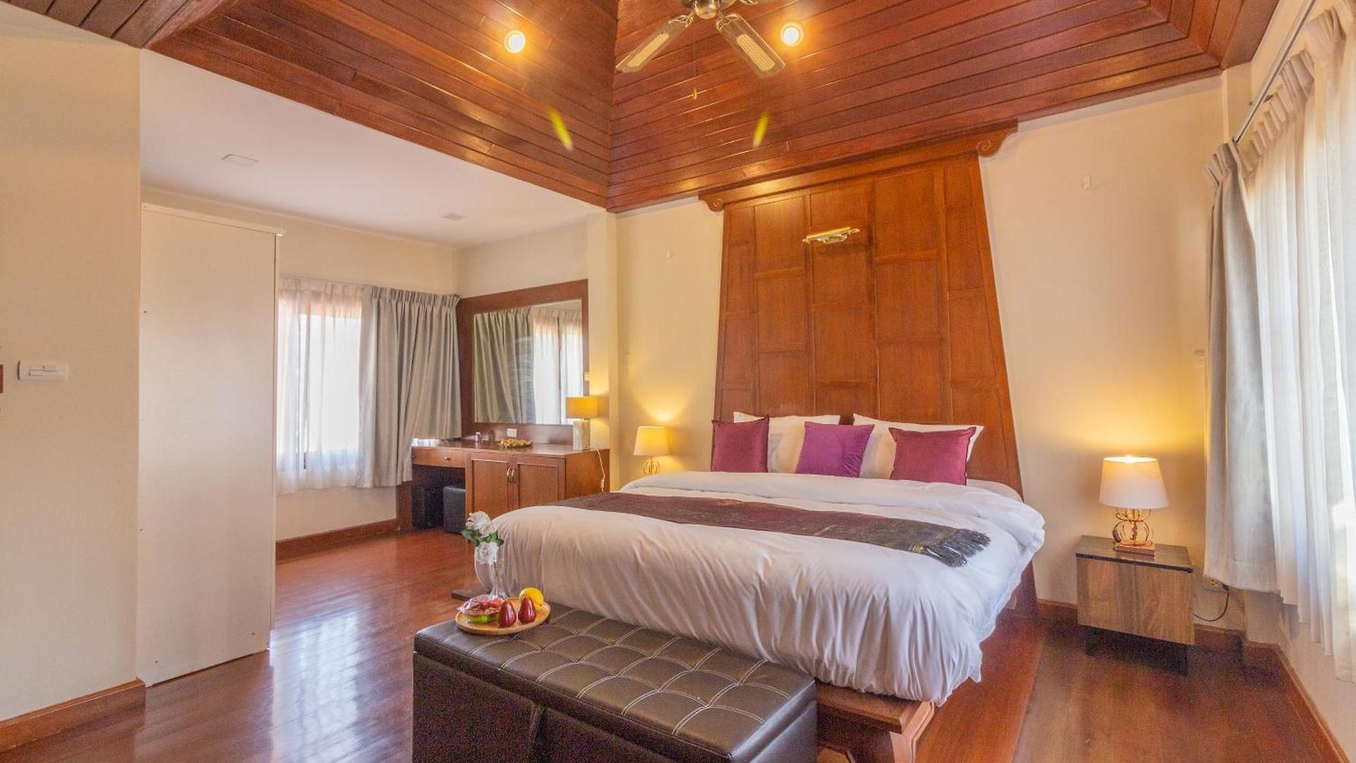 3br Bali Style Privatepool Near Main Road Large Pool Villa Pattaya