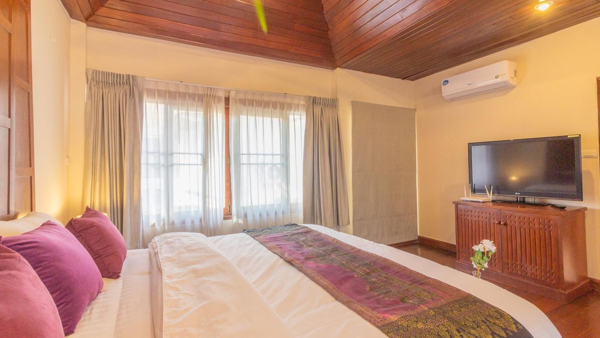 3br Bali Style Privatepool Near Main Road Large Pool * Pattaya