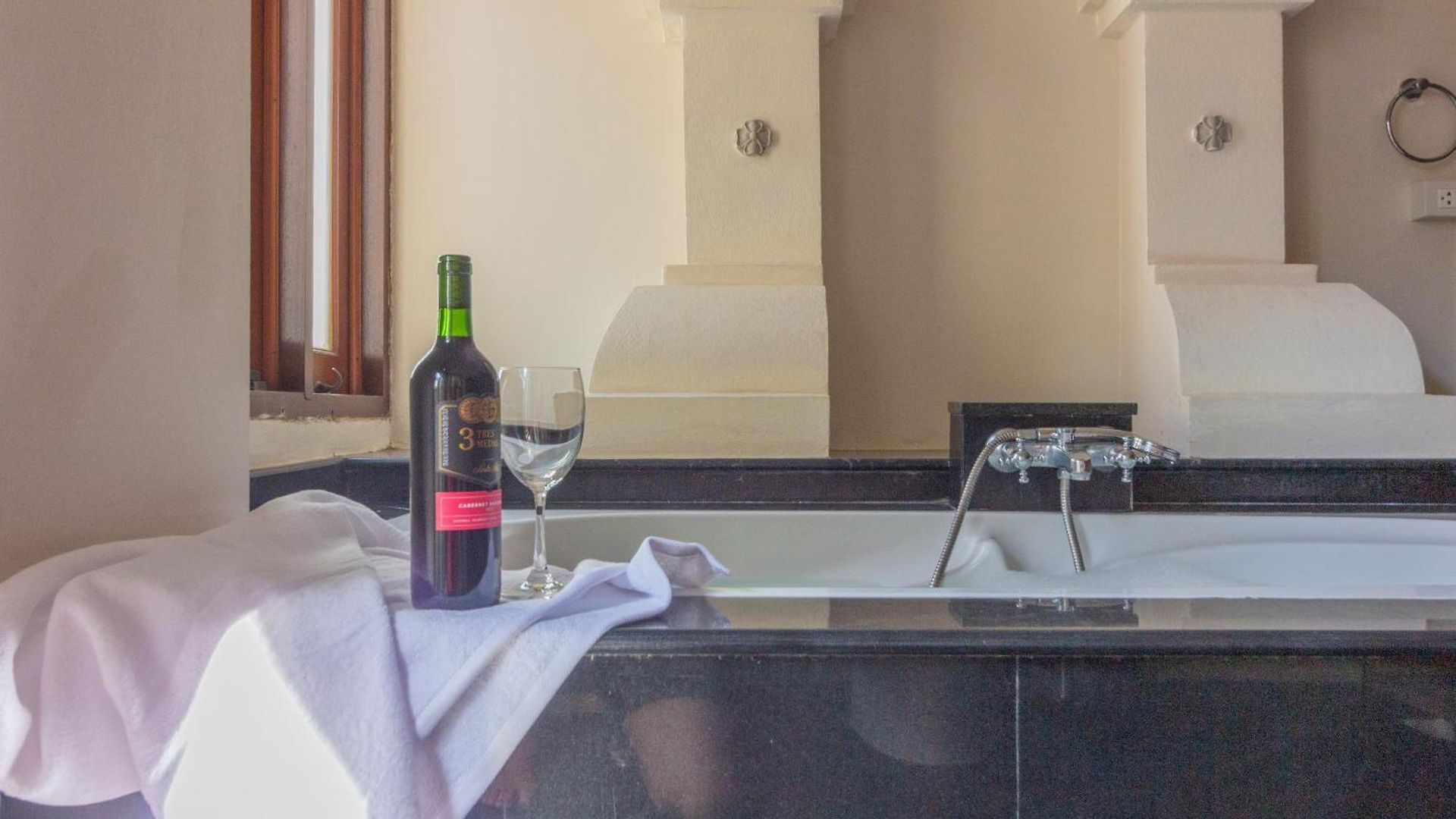 3br Bali Style Privatepool Near Main Road Large Pool Villa Pattaya