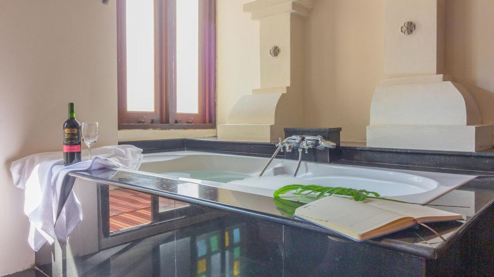 3br Bali Style Privatepool Near Main Road Large Pool