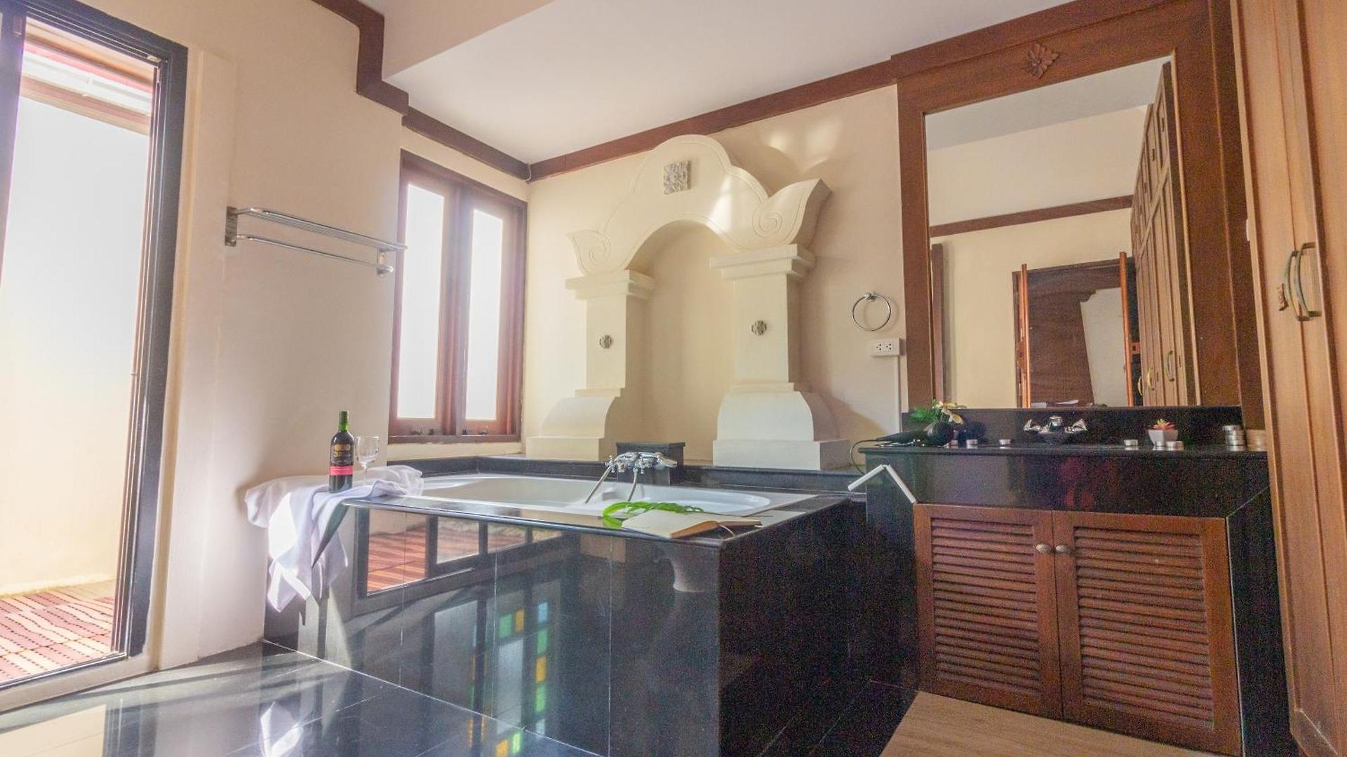 3br Bali Style Privatepool Near Main Road Large Pool Pattaya