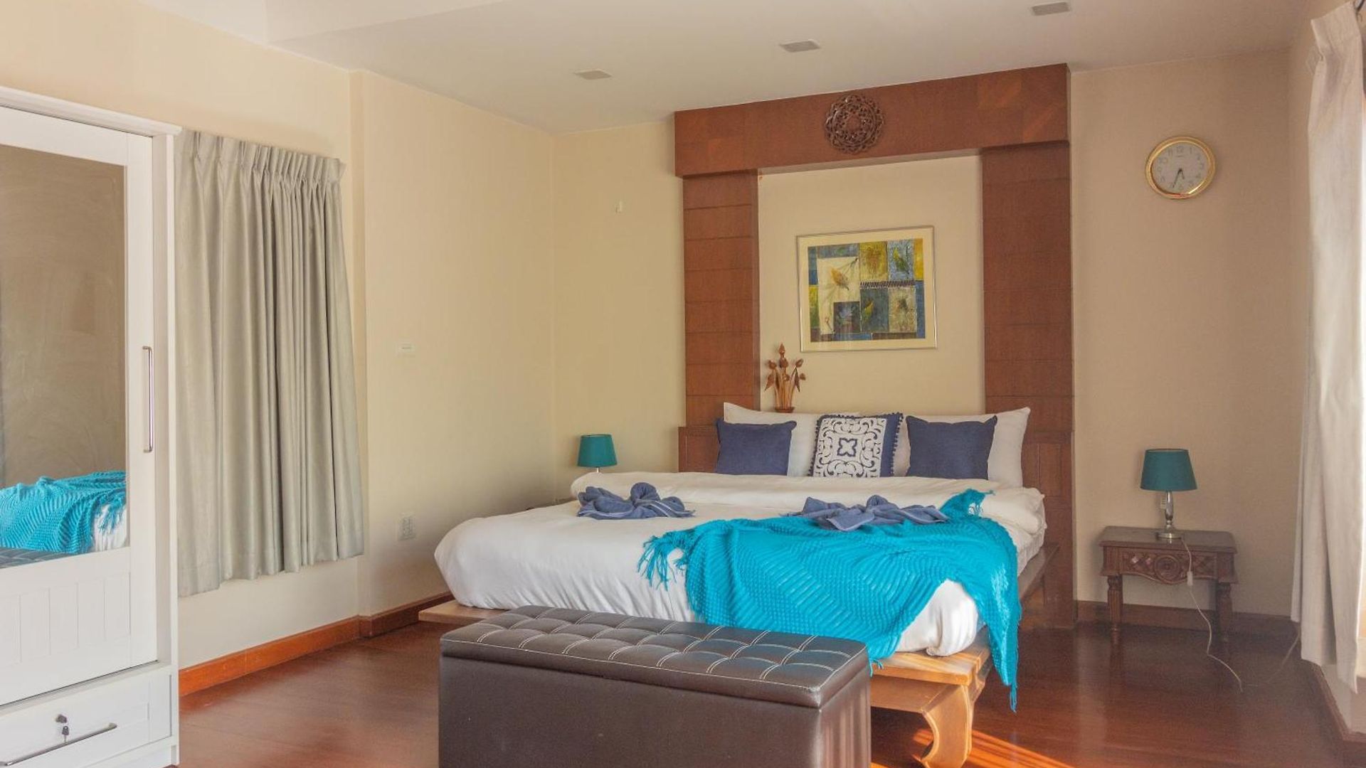 Villa 3br Bali Style Privatepool Near Main Road Large Pool *