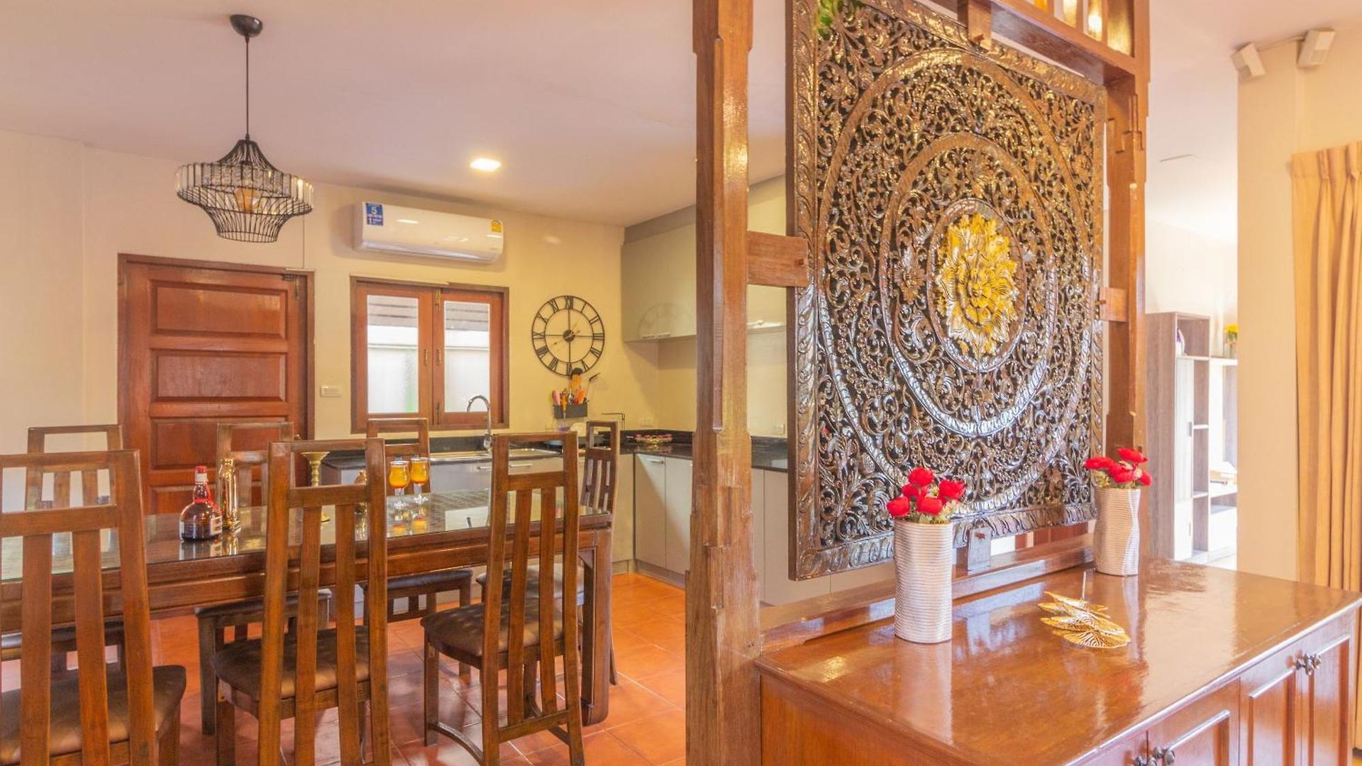 Villa 3br Bali Style Privatepool Near Main Road Large Pool *