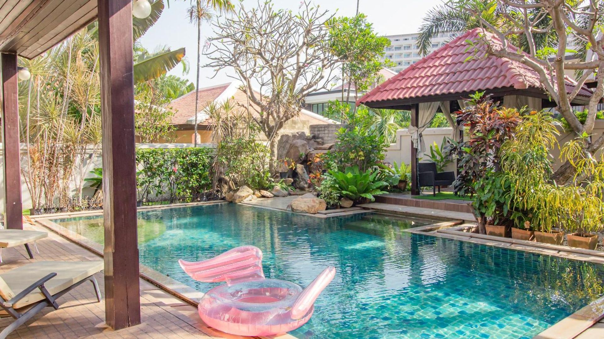3br Bali Style Privatepool Near Main Road Large Pool * Pattaya
