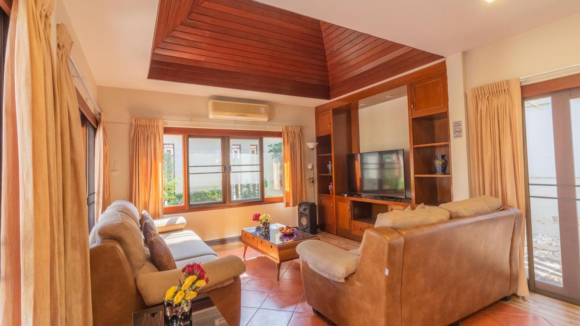 3br Bali Style Privatepool Near Main Road Large Pool Villa