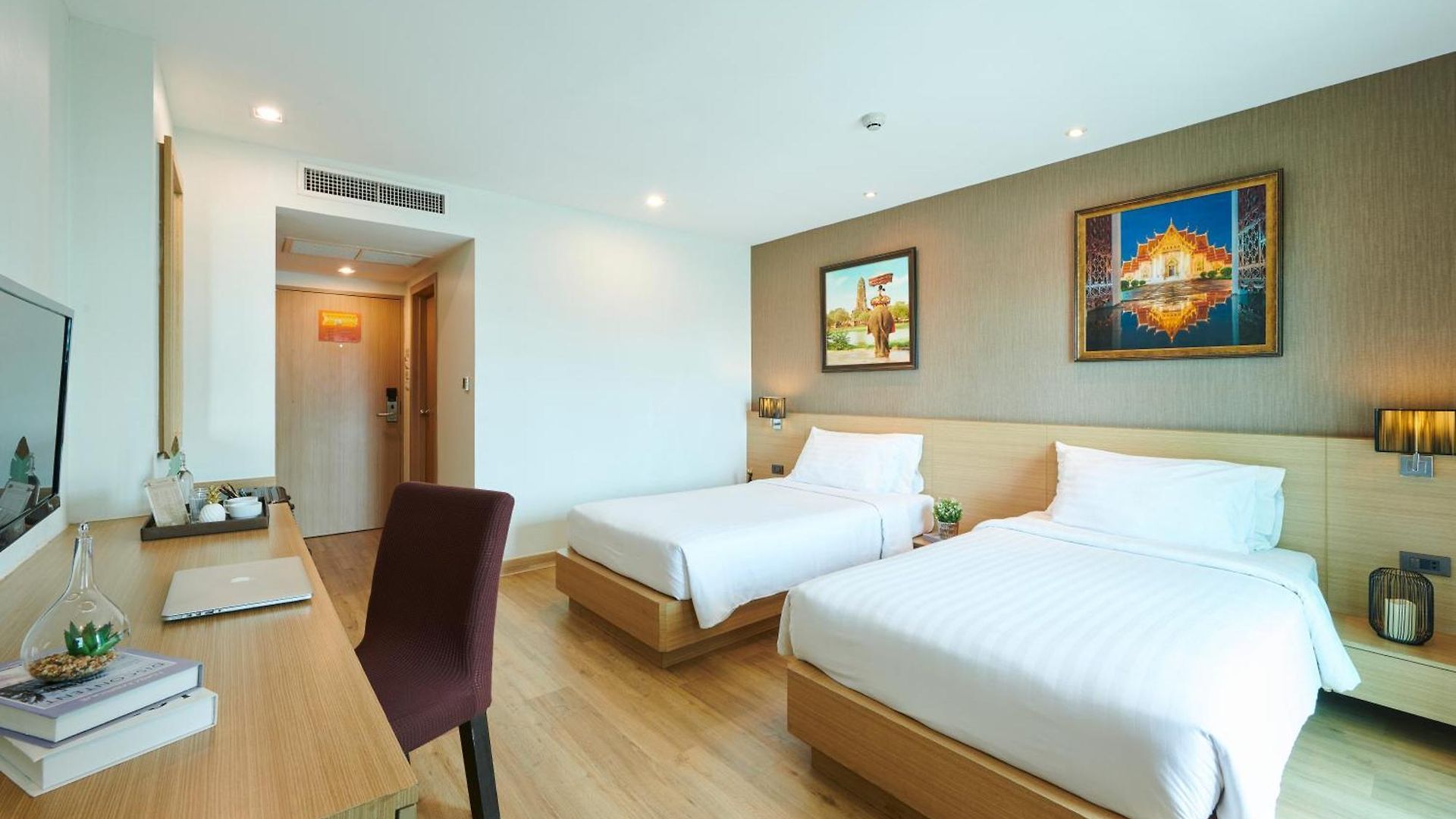 Adelphi 4* Pattaya