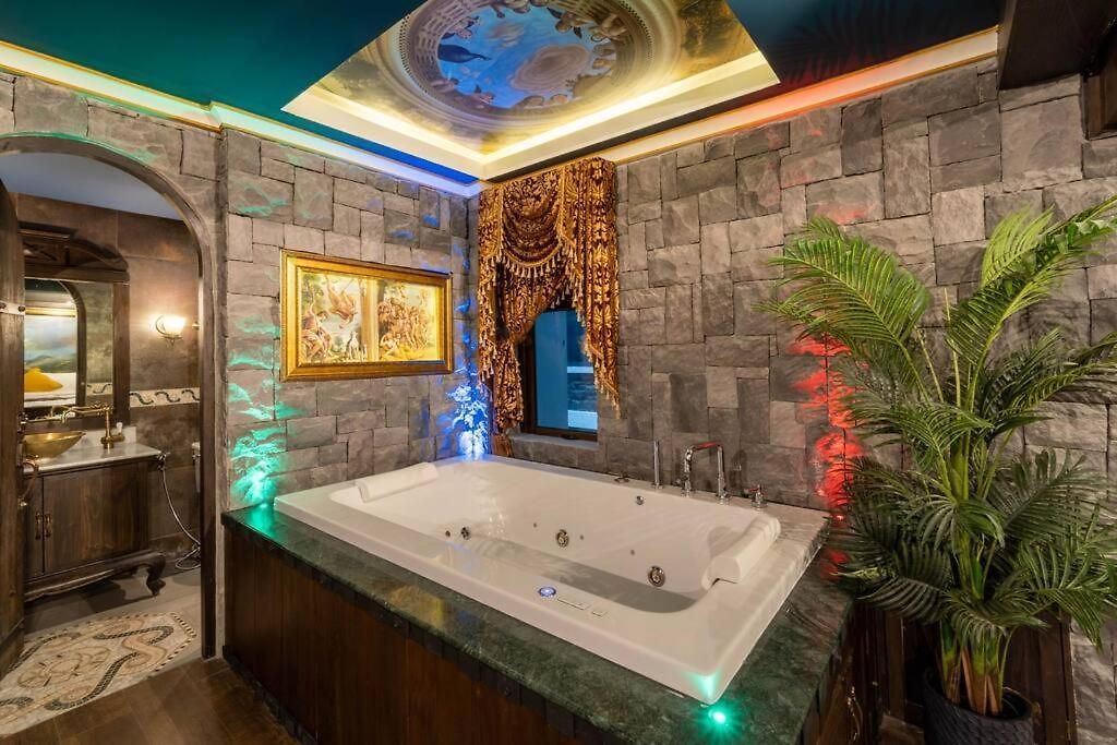 The Castle Pratumnak Hill 6 Bedroom อพาร์ทเม้น Pattaya