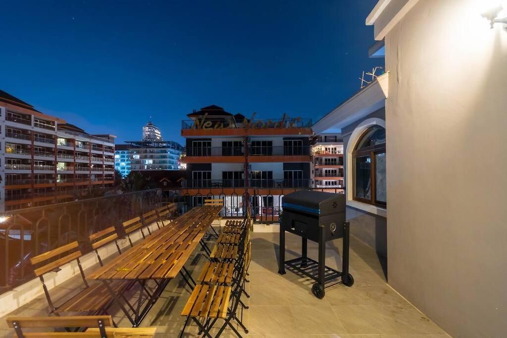 The Castle Pratumnak Hill 6 Bedroom อพาร์ทเม้น *