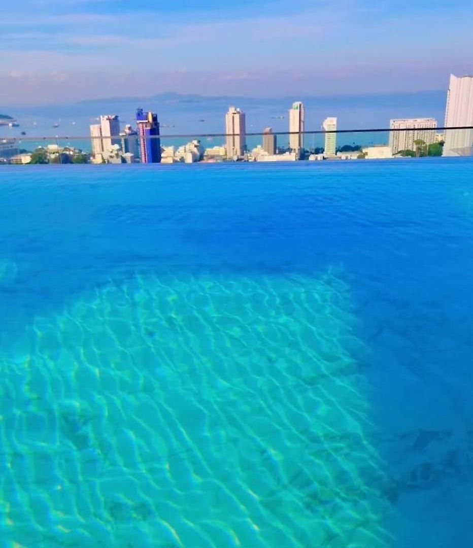 Once Seaview อพาร์ตโฮเทล