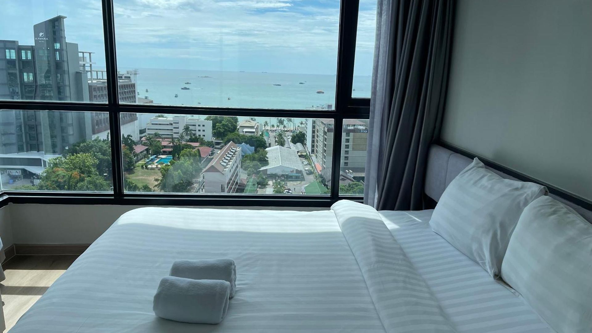 The Base By Feng อพาร์ทเม้น Pattaya