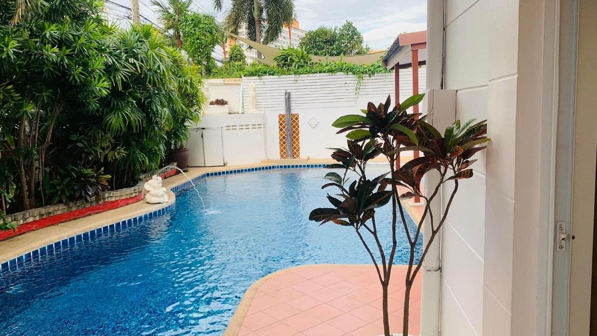 วิลล่า Pool Villa39a 300 Mater To Gate Exit Pattaya