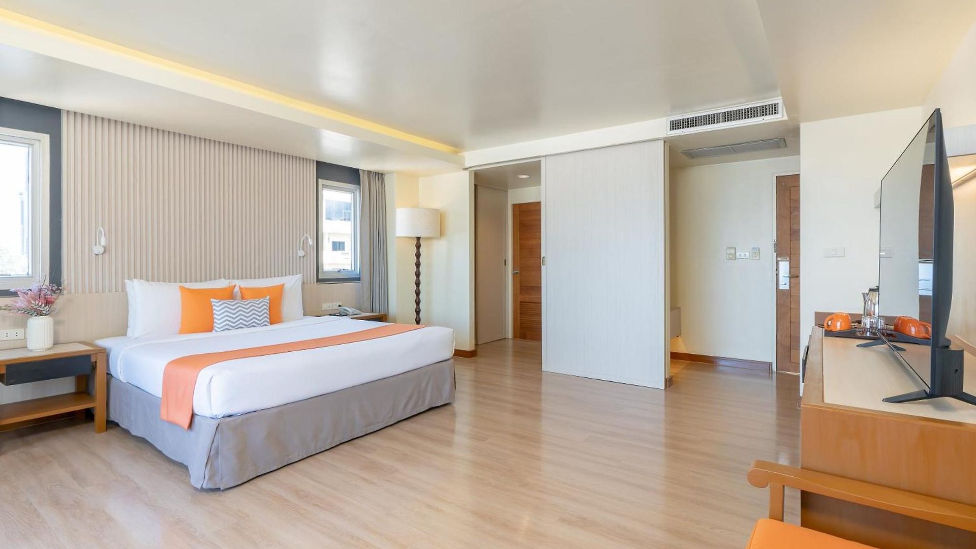 โรงแรม Sunshine & Residences Pattaya