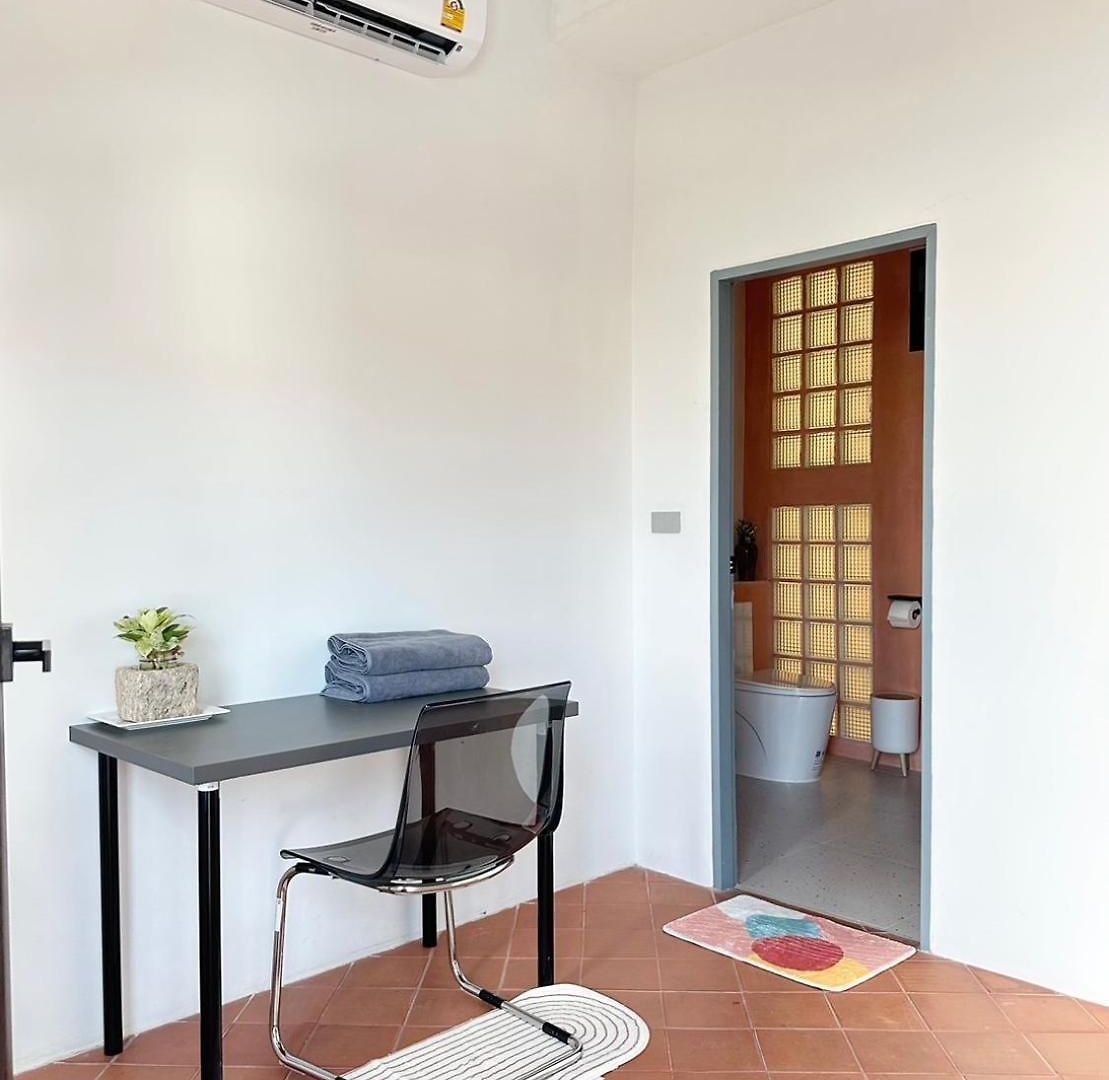 After-grad Poshtel Pattaya