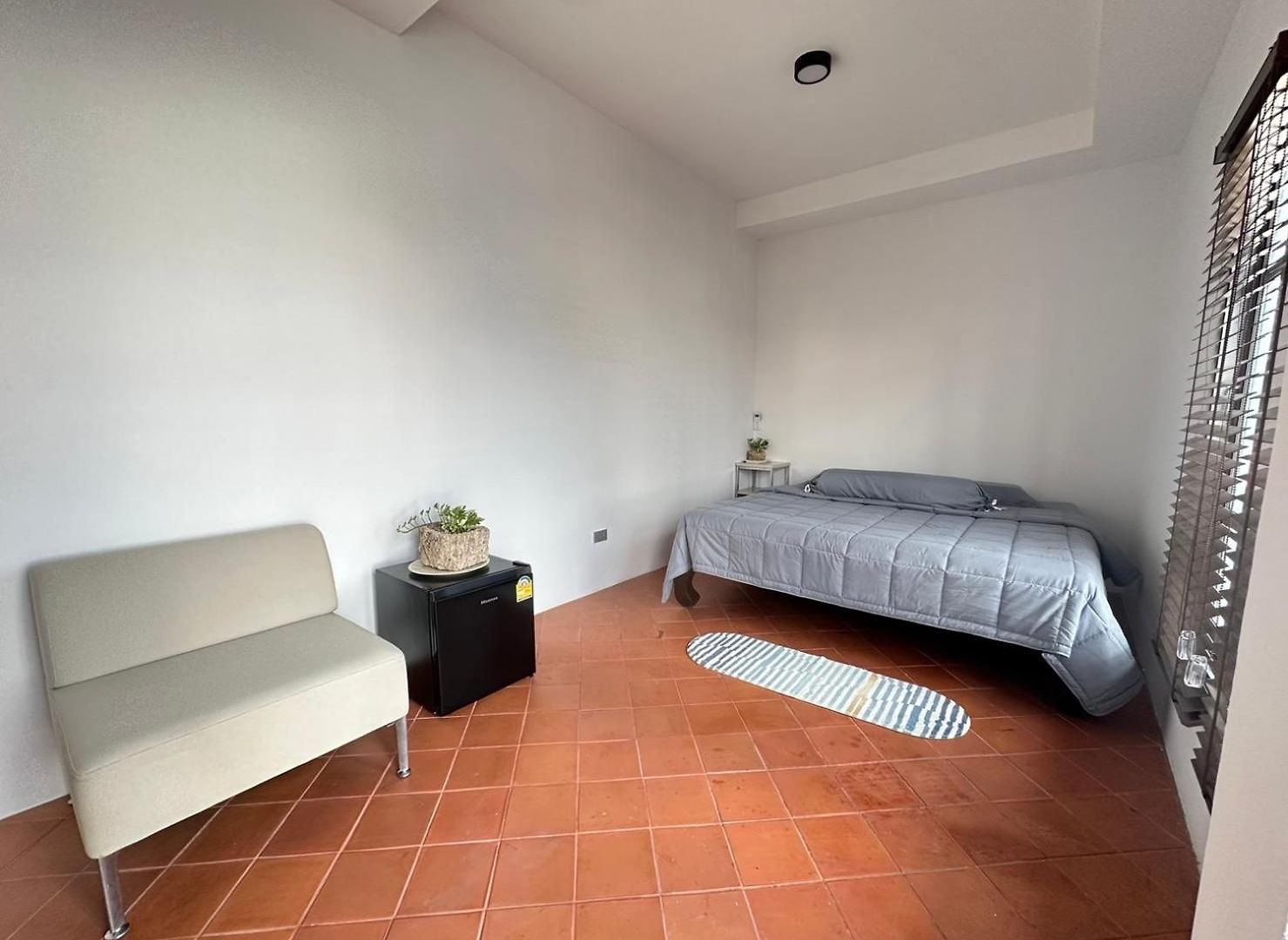 โรงแรม After-grad Poshtel *