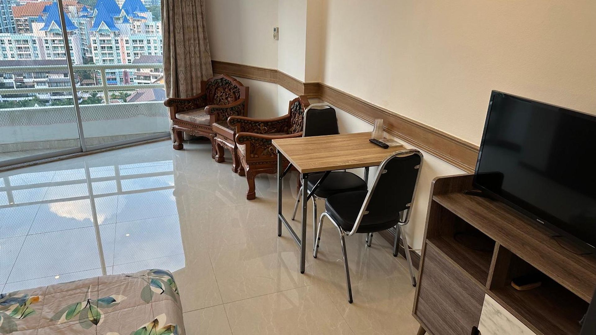 อพาร์ทเม้น Viewthaly 1 A 729 Pattaya