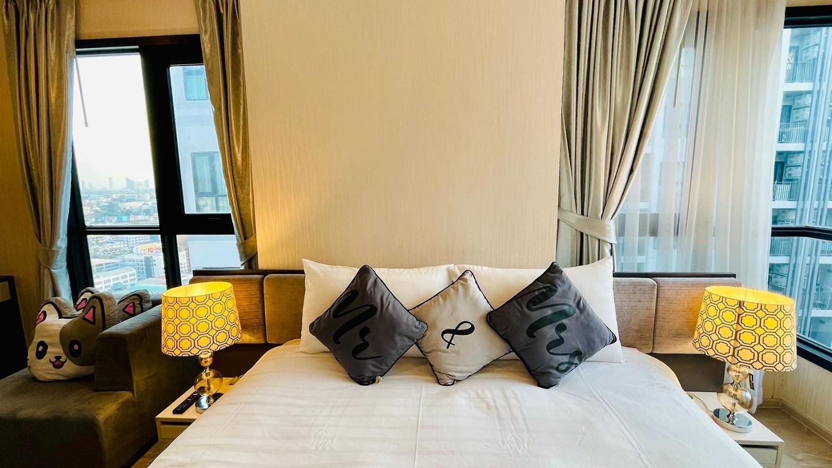 อพาร์ทเม้น The Base 2 Bed 2 Bath By Numam