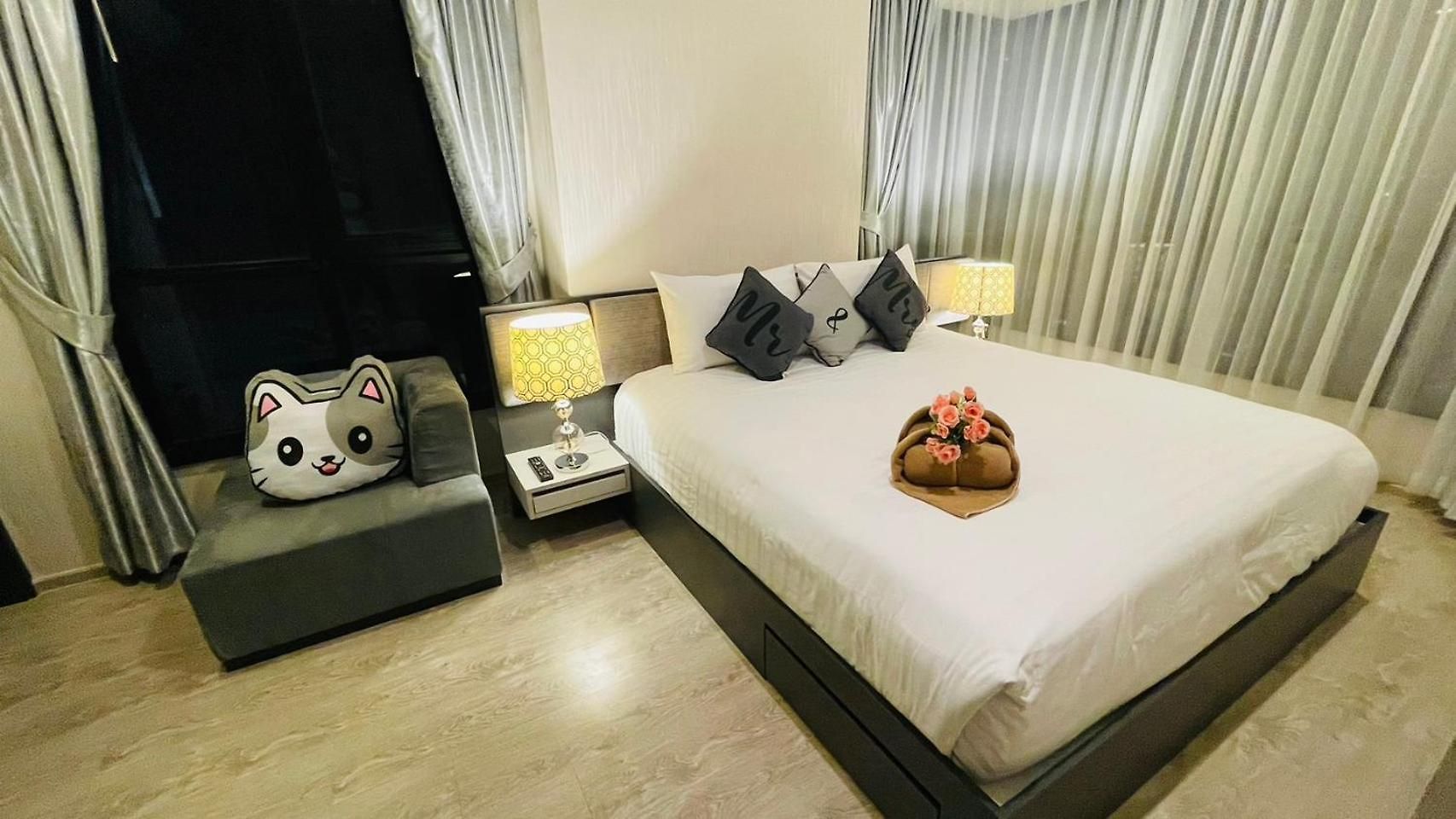 อพาร์ทเม้น The Base 2 Bed 2 Bath By Numam