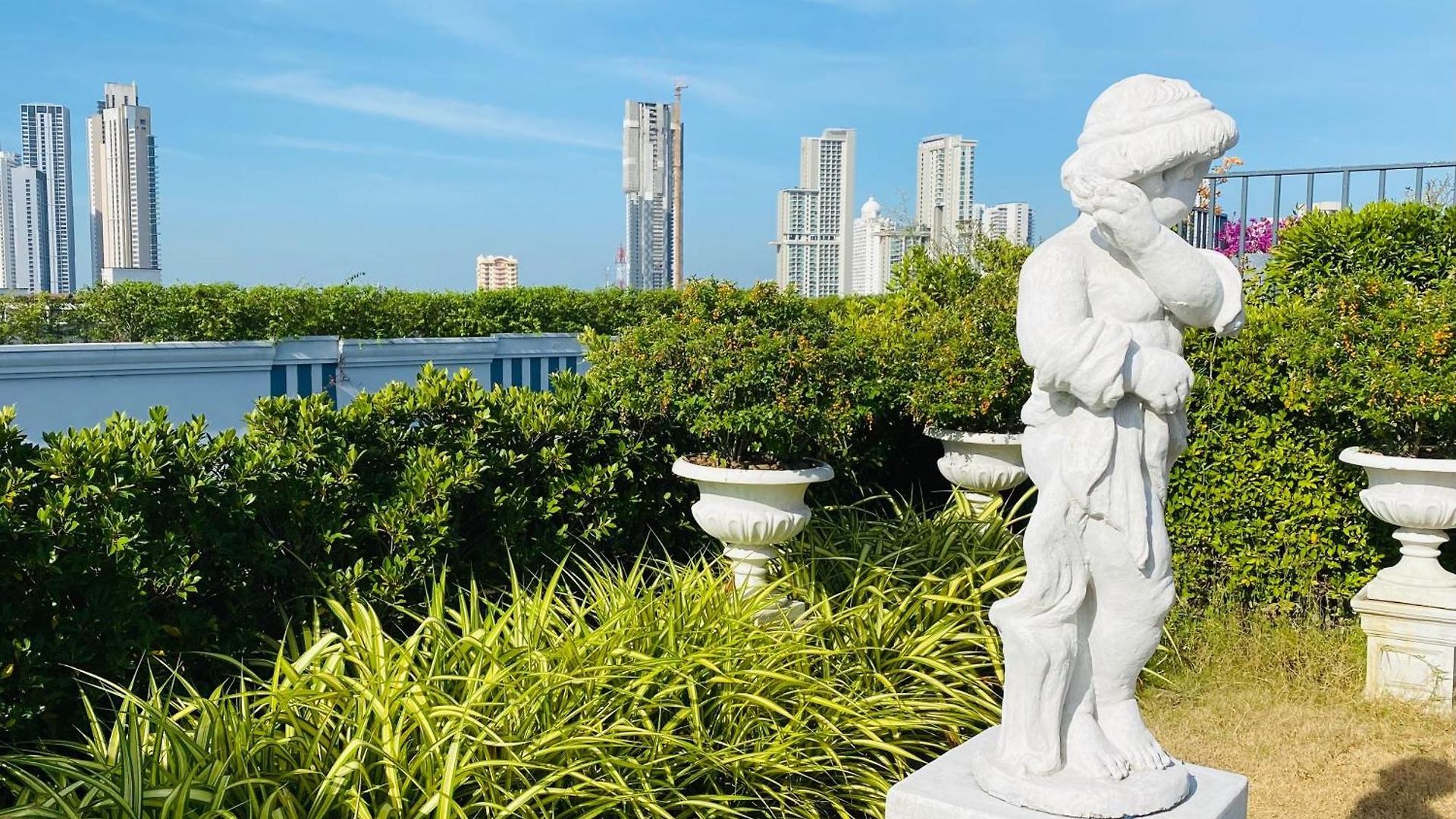 D Eco * Pattaya