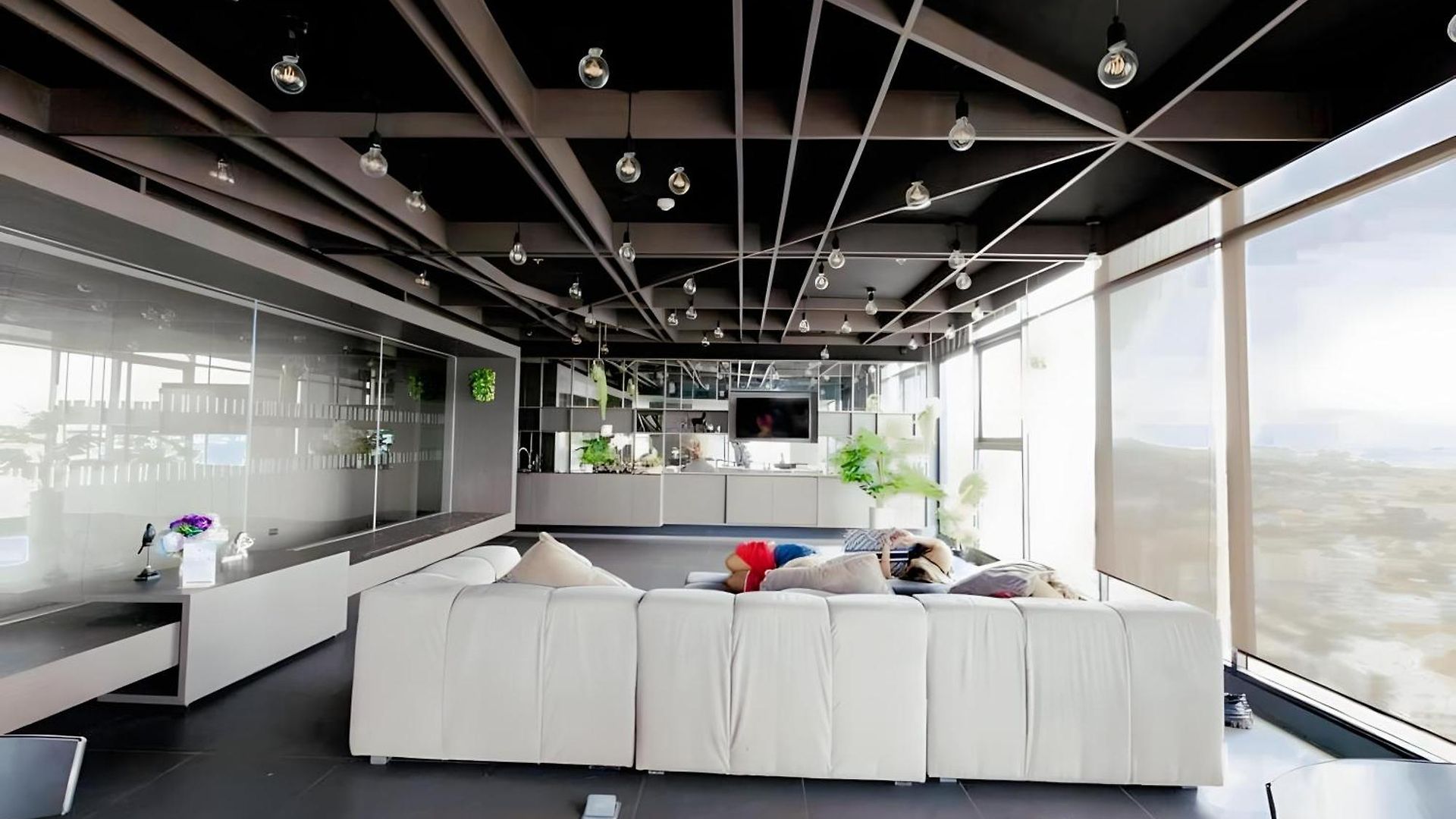 The Base At อพาร์ทเม้น