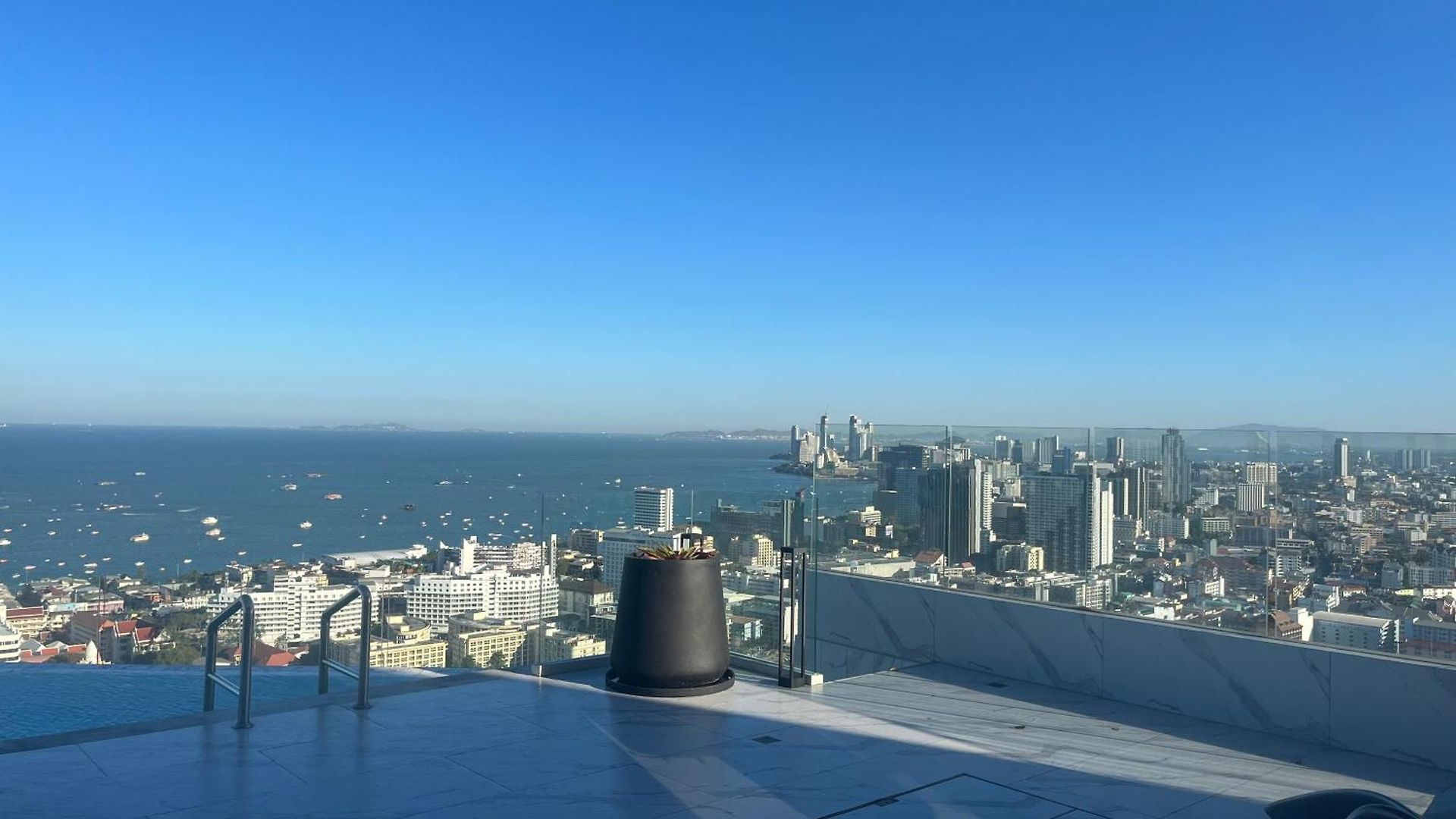Apartment Arcadia Millennium Tower Pattaya
