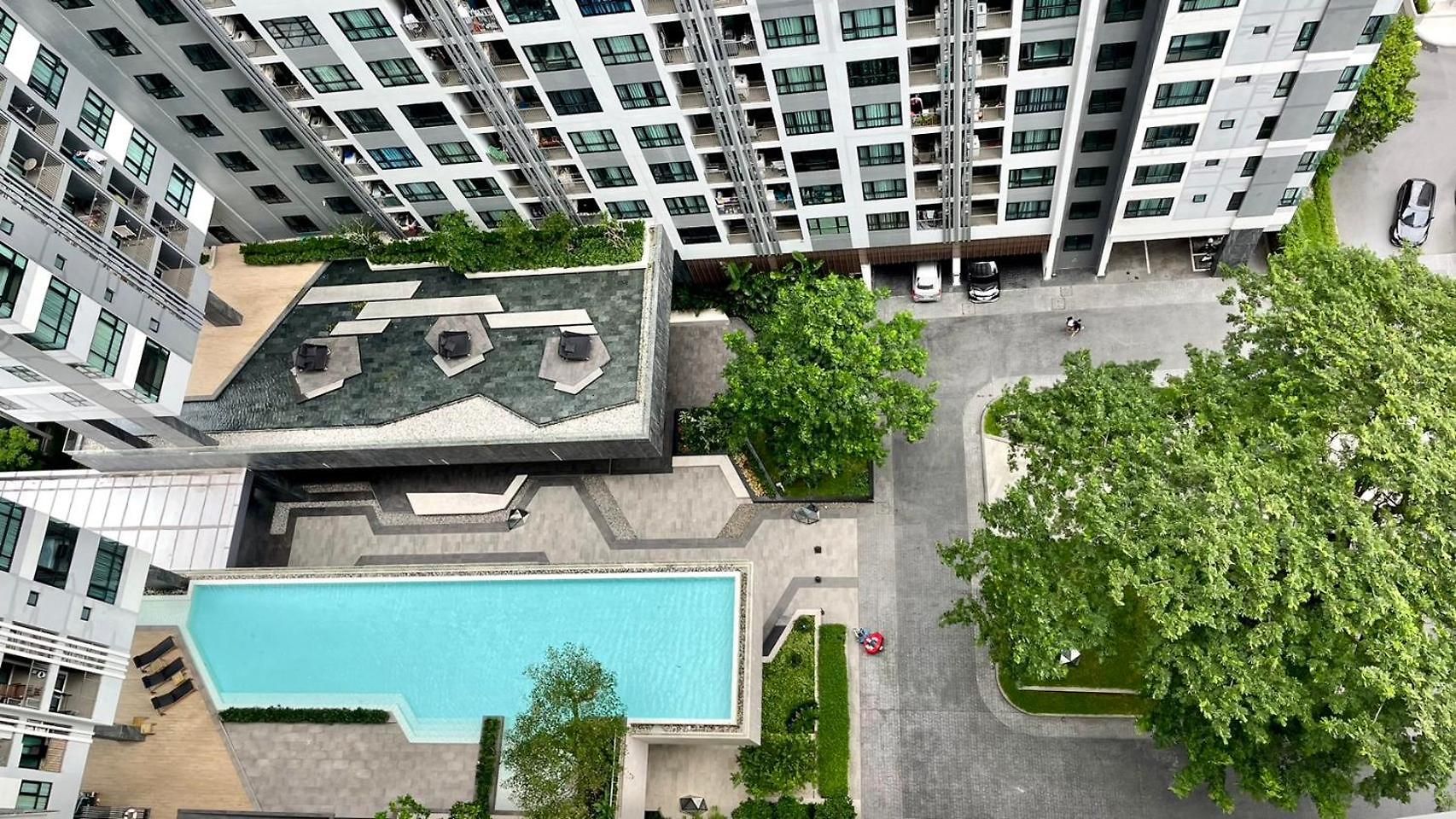 อพาร์ทเม้น The Base 975 By Numam Pattaya