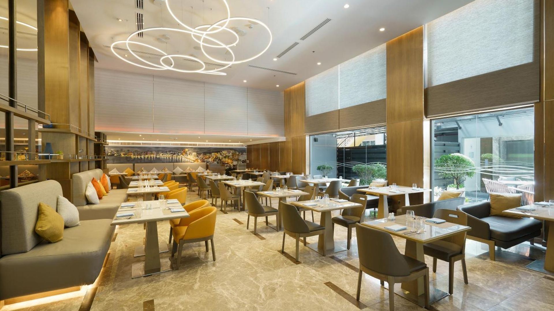 Courtyard By Marriott North Hotel 5*