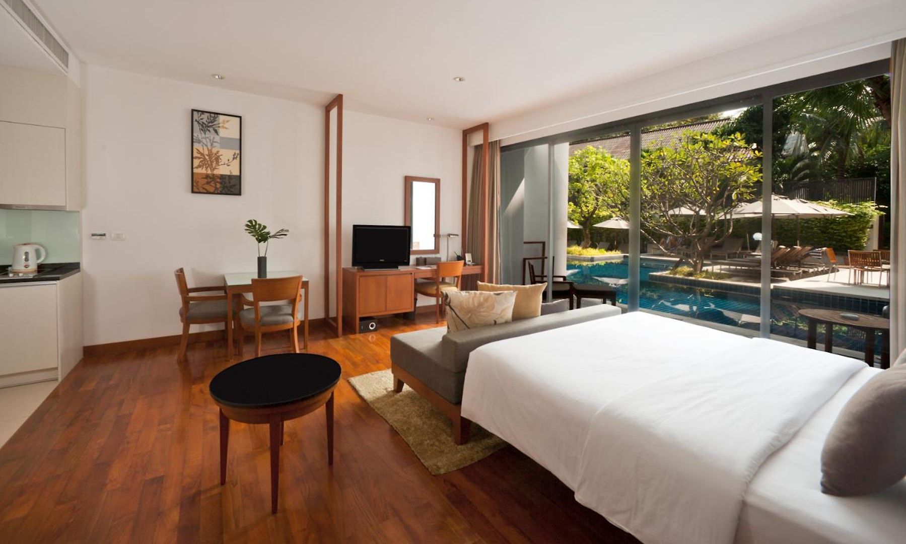 โรงแรม Woodlands