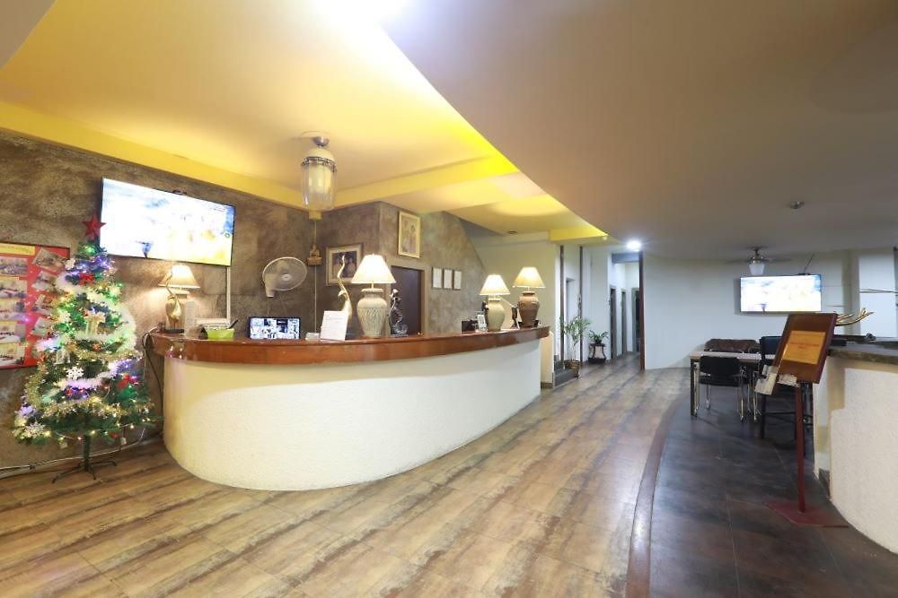 Pasadena โรงแรม