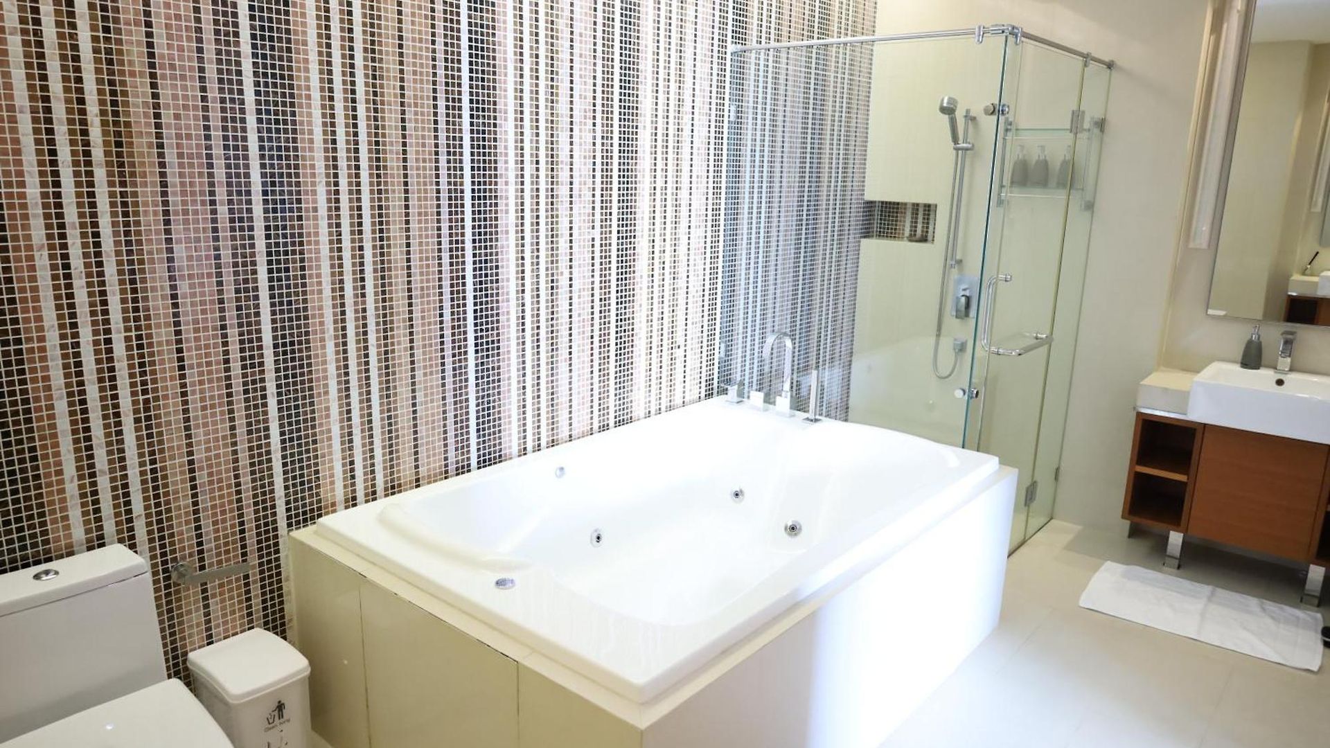 อพาร์ทเม้น Premium Oceanview Pattaya