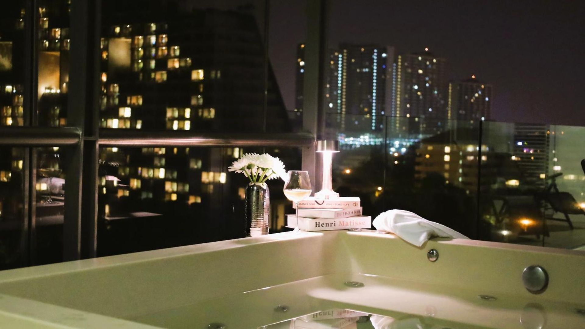 อพาร์ทเม้น Premium Oceanview Pattaya