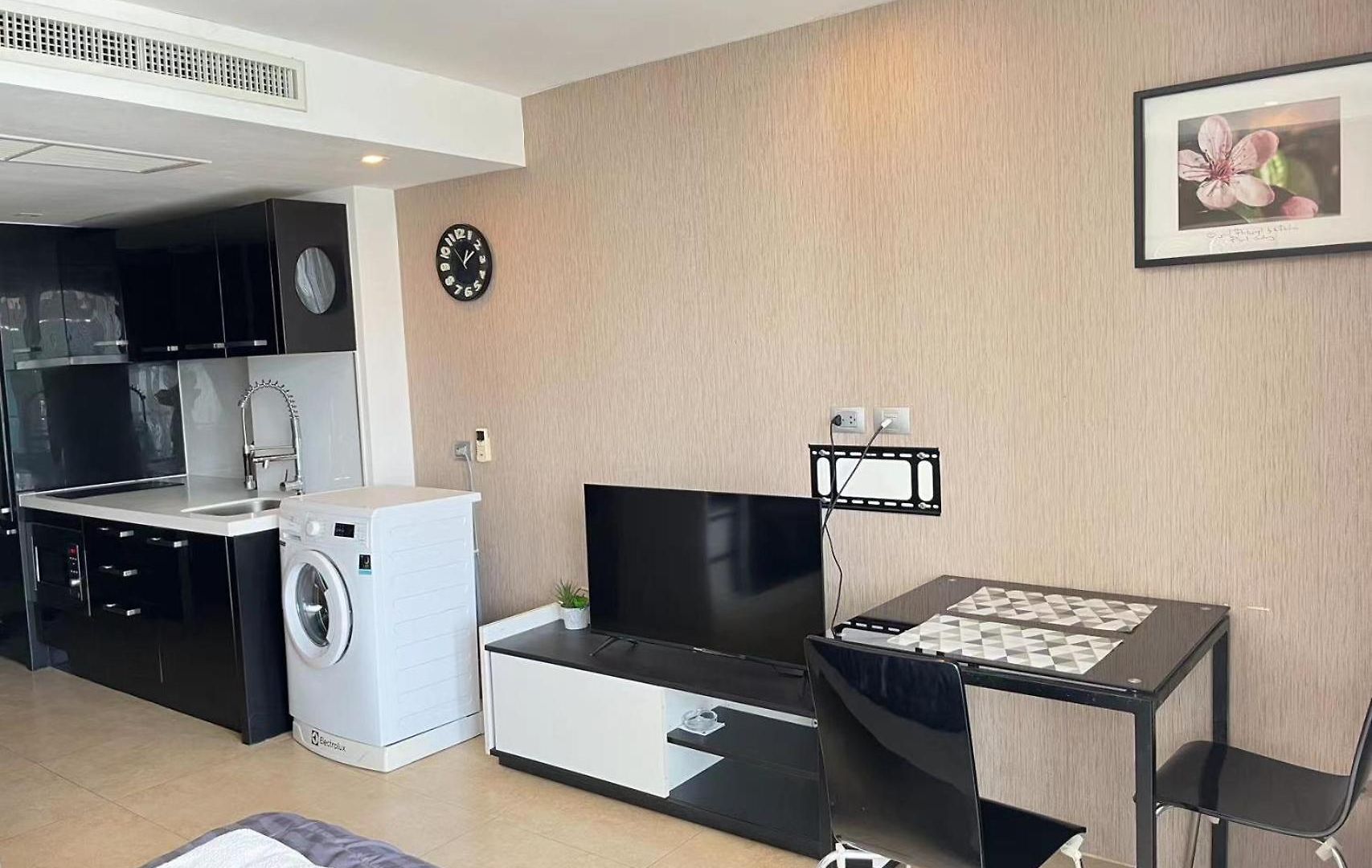 芭提雅中心地带 Centara Avenue 一房公寓 5楼 紧邻海滩，酒吧街，高速互联网 * Pattaya