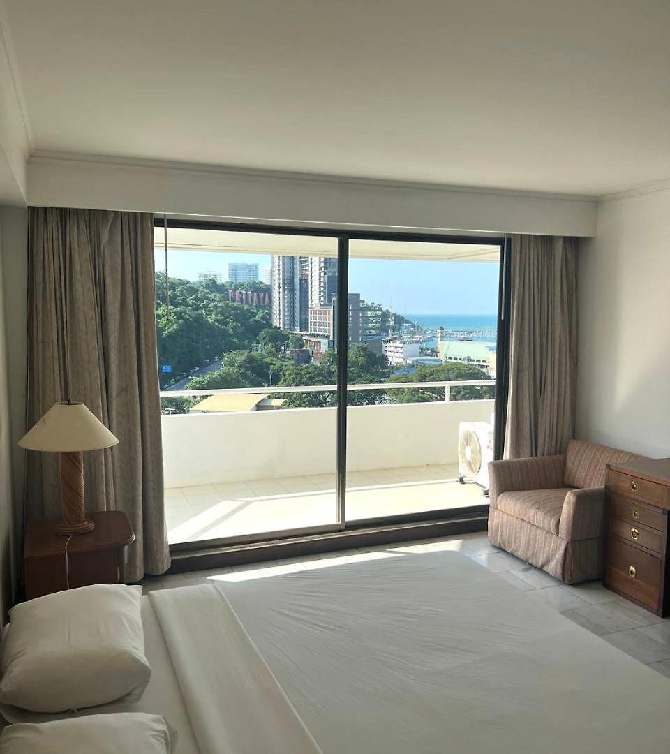 โรงแรม The Monaco