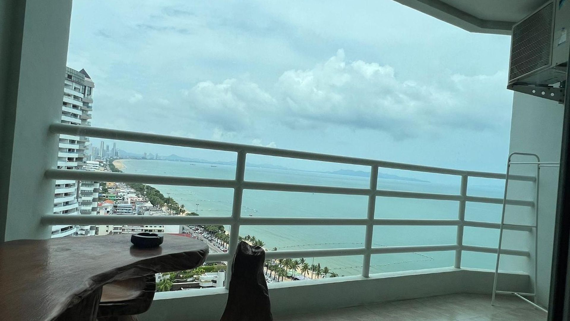 Viewtalay Beachfront By Nd อพาร์ทเม้น *