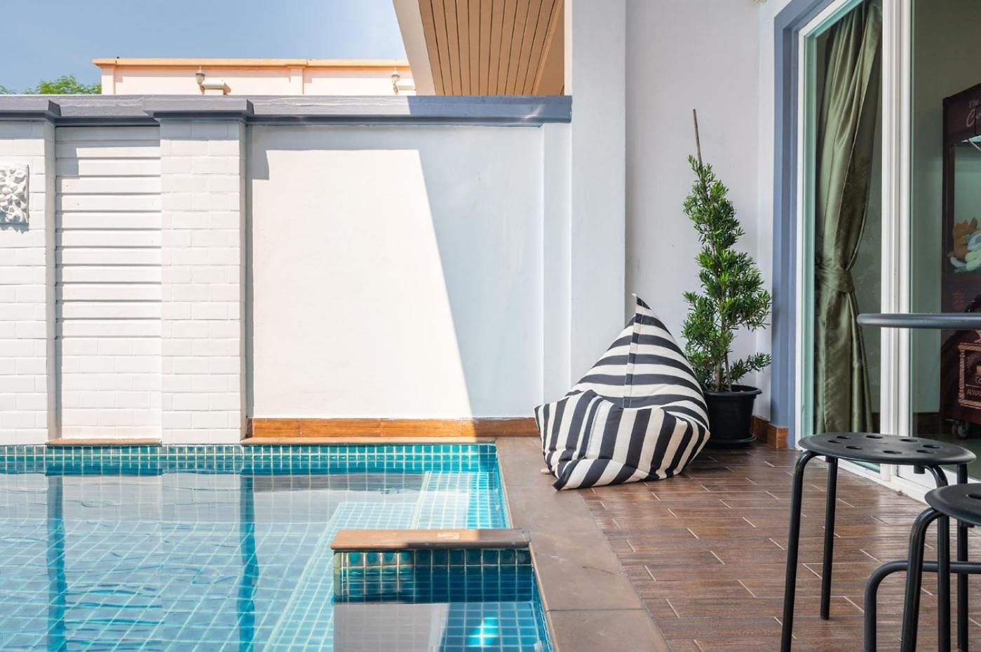 The Terrace Pratumnak Pool วิลล่า Pattaya
