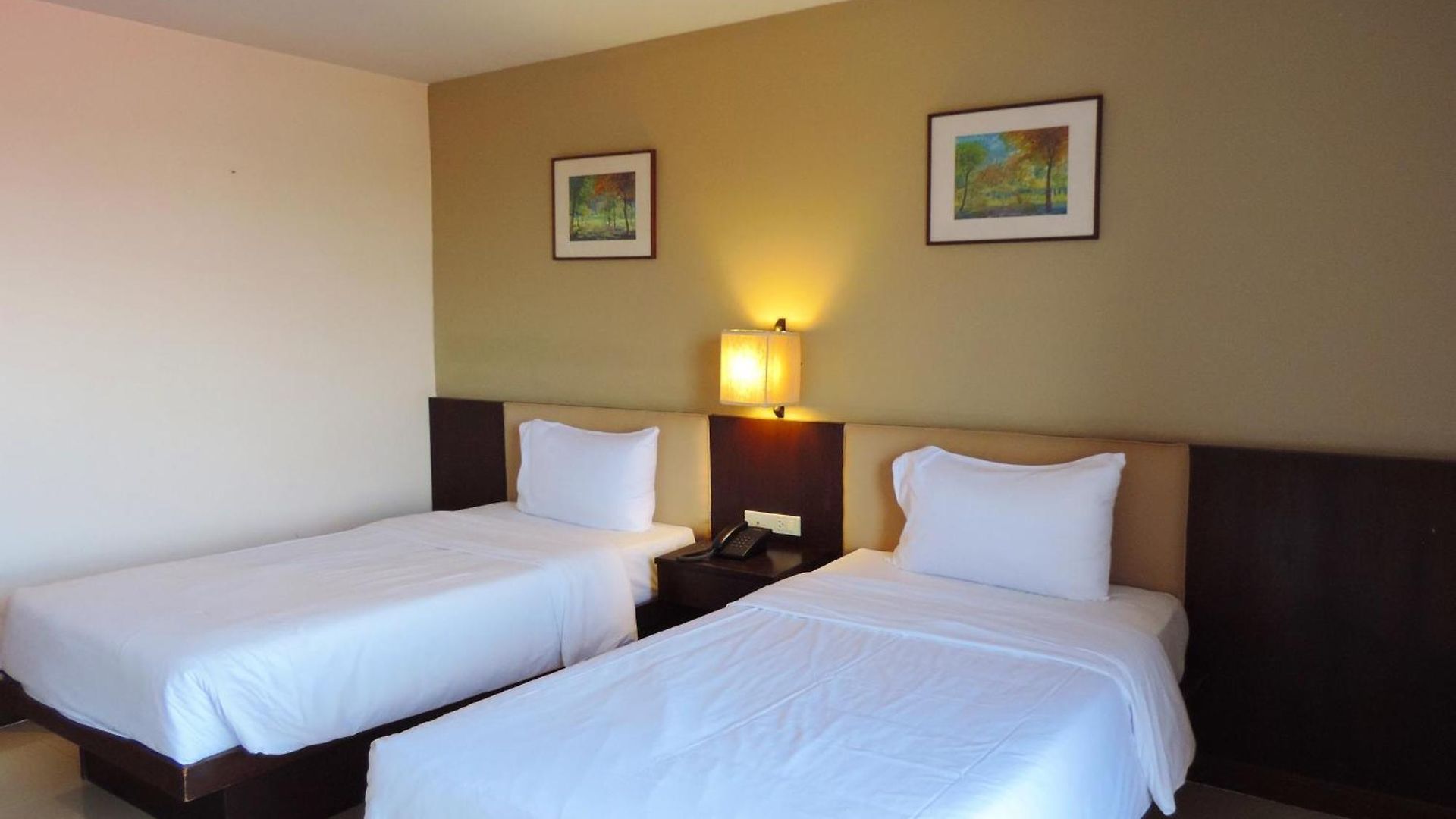 นริส อาร์ท โฮเทล โรงแรม Pattaya