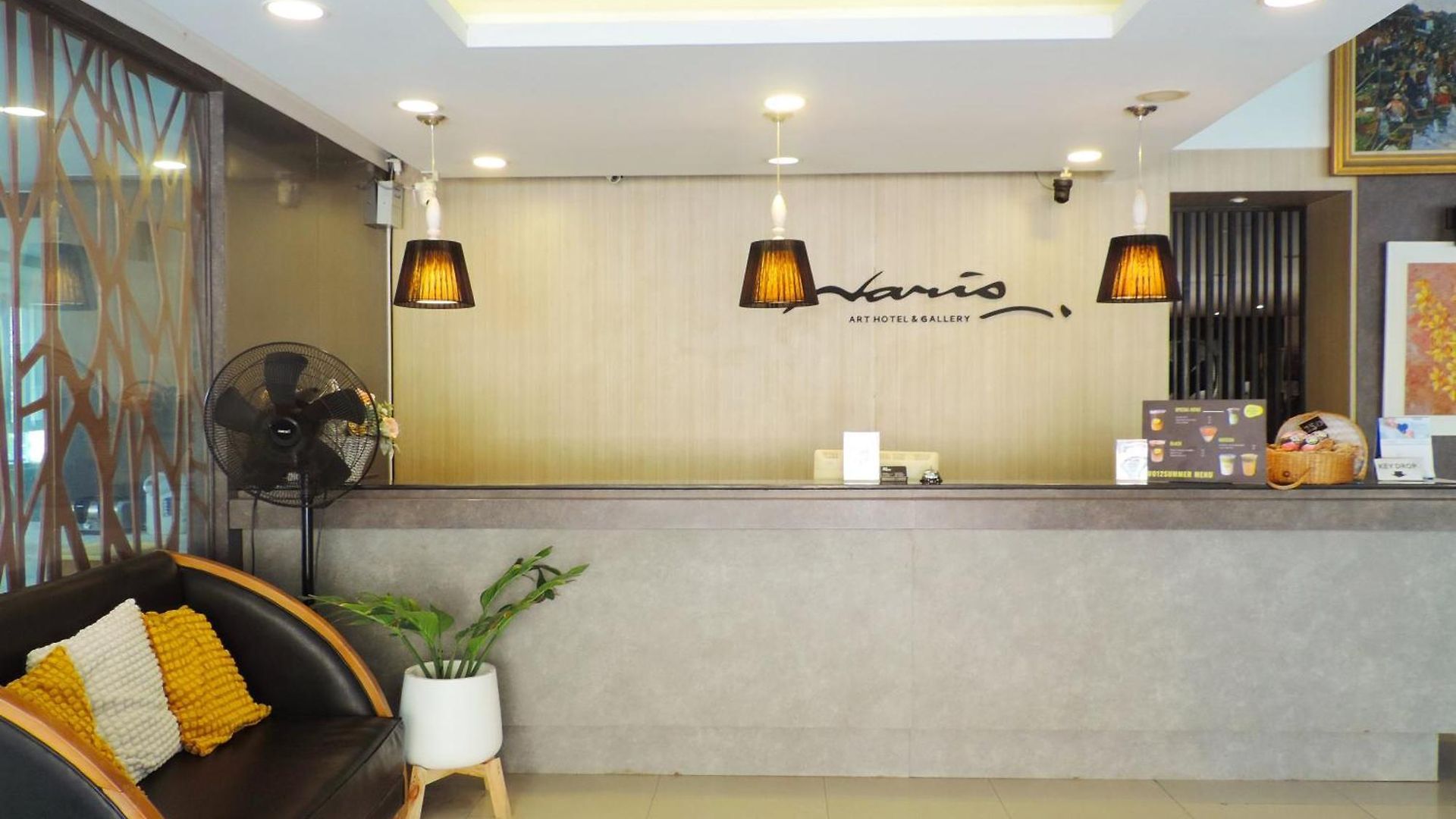 นริส อาร์ท โฮเทล โรงแรม