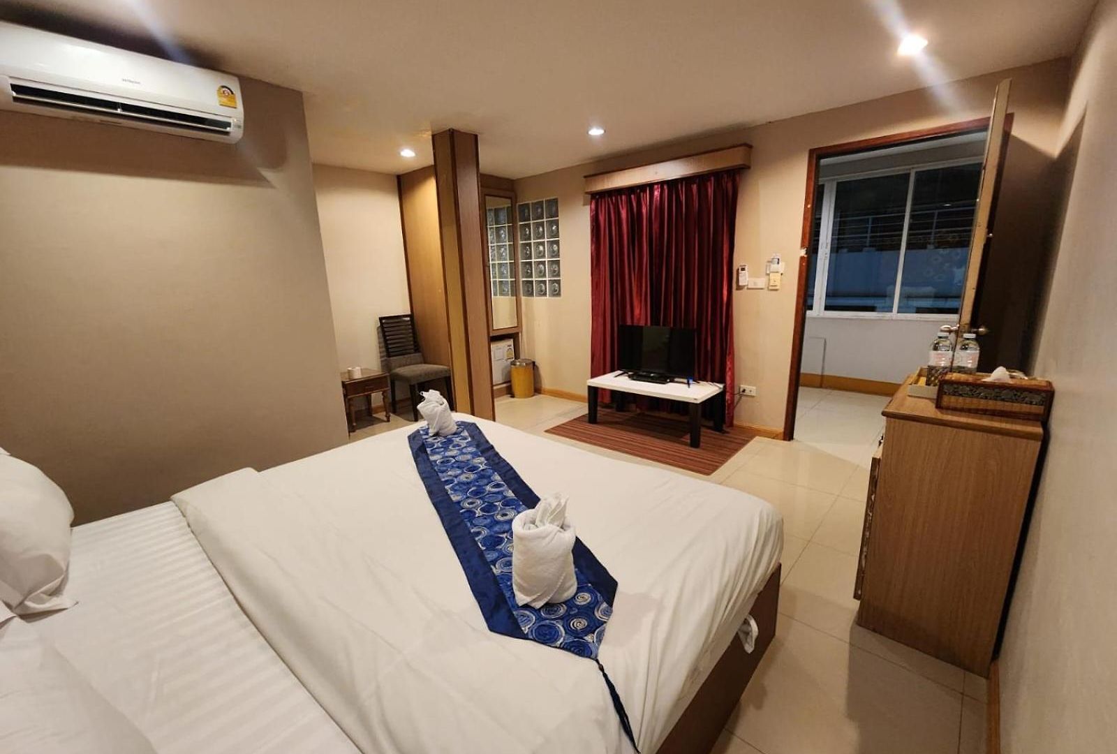 โรงแรม สตาร์ เรสซิเดนส์ โฮเทล