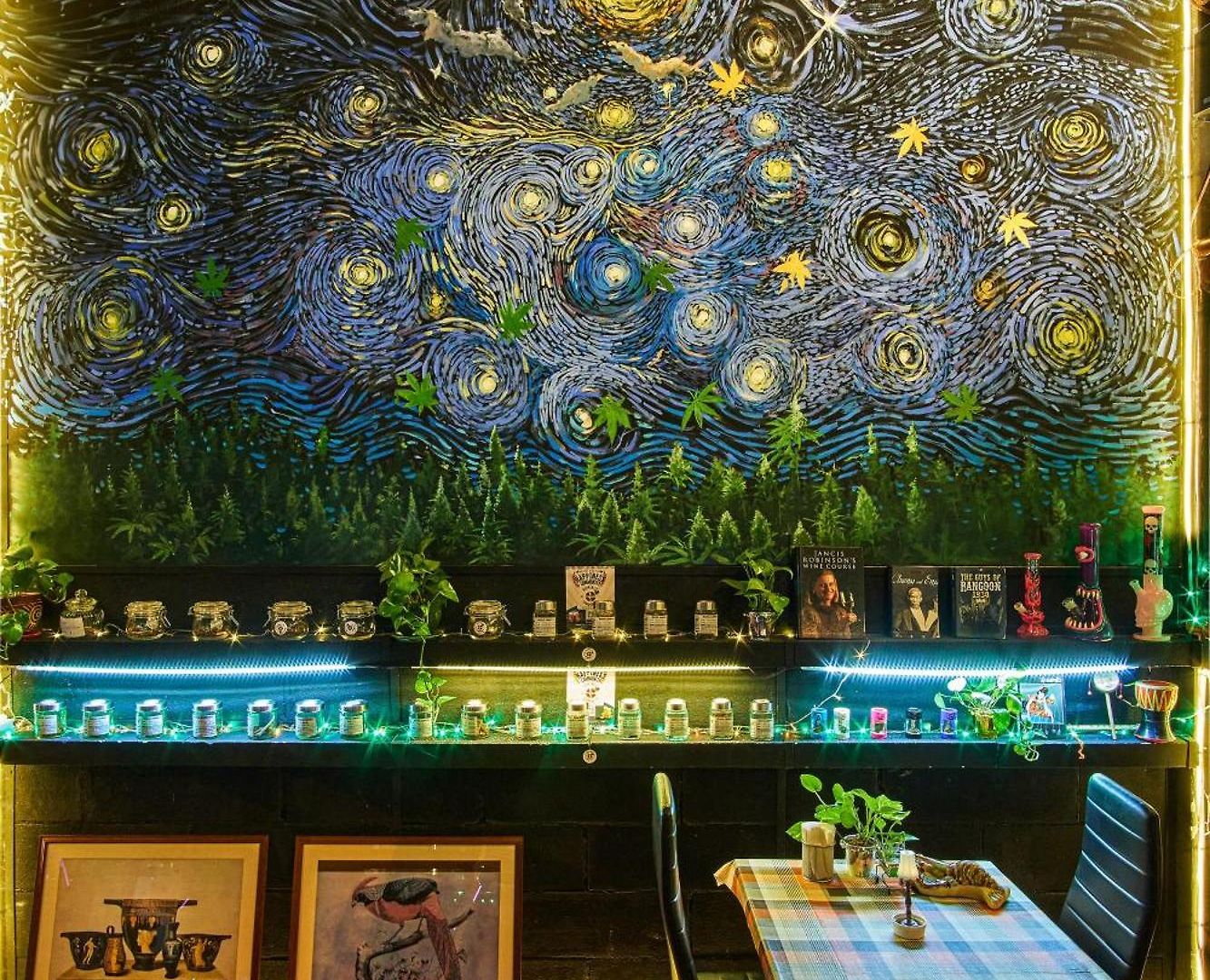 Happiness Community Wake & Bake - Rooftop Bar & Bistro *