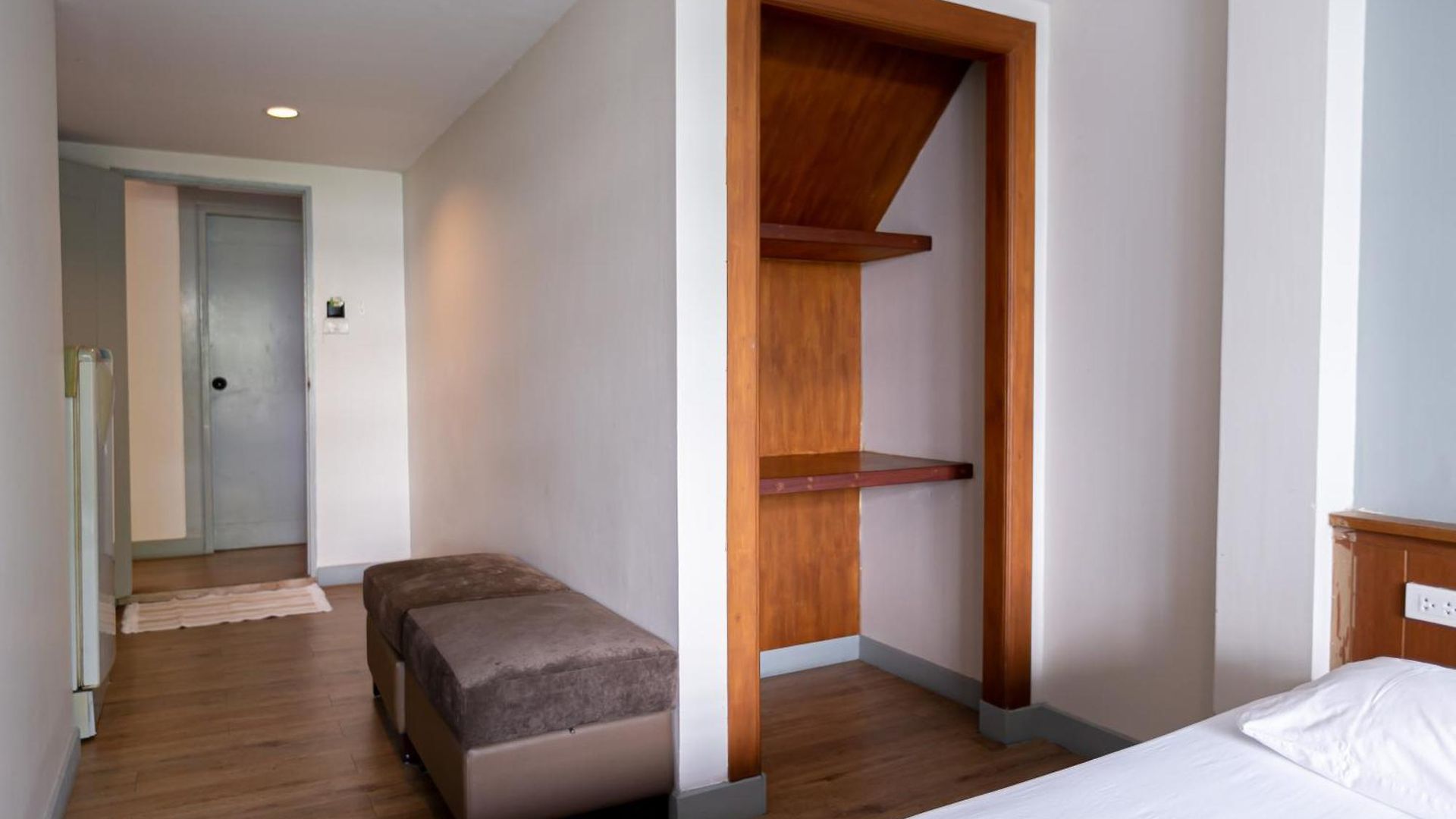 โรงแรม Wong Amat House 2*