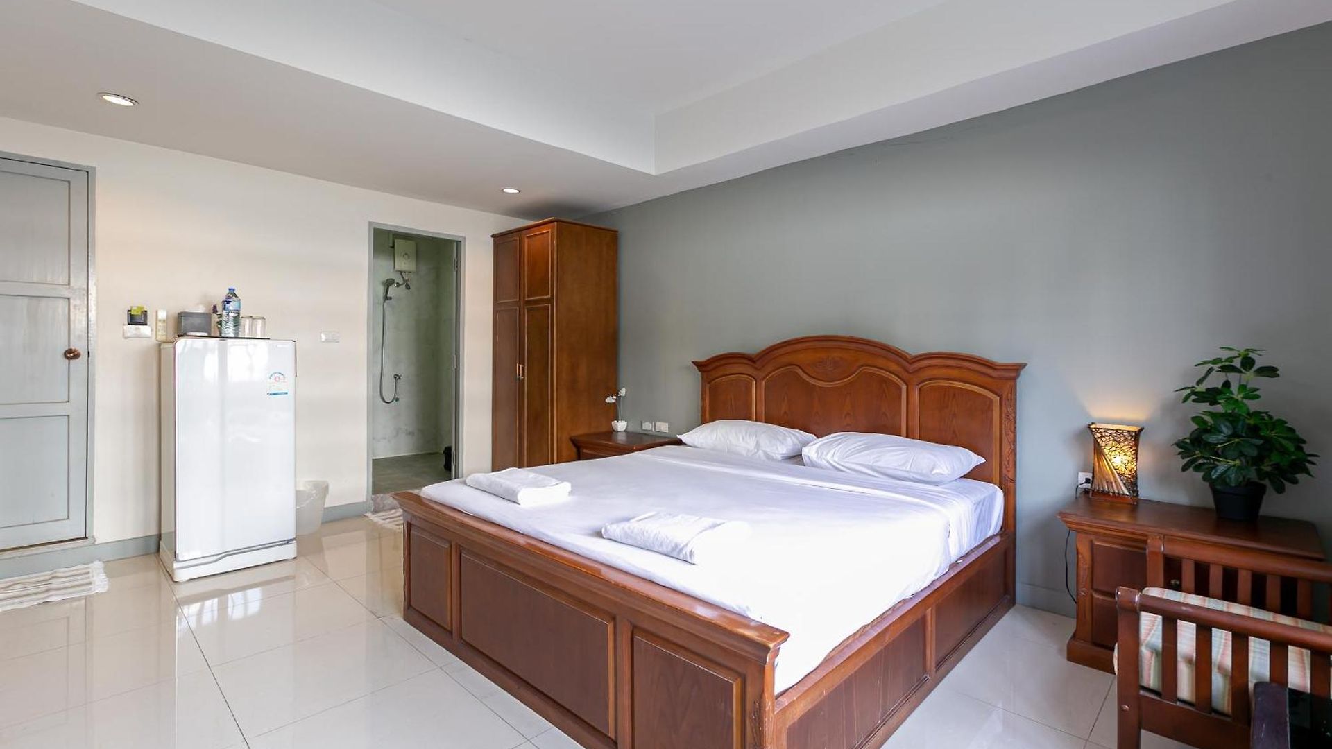 Wong Amat House 2*