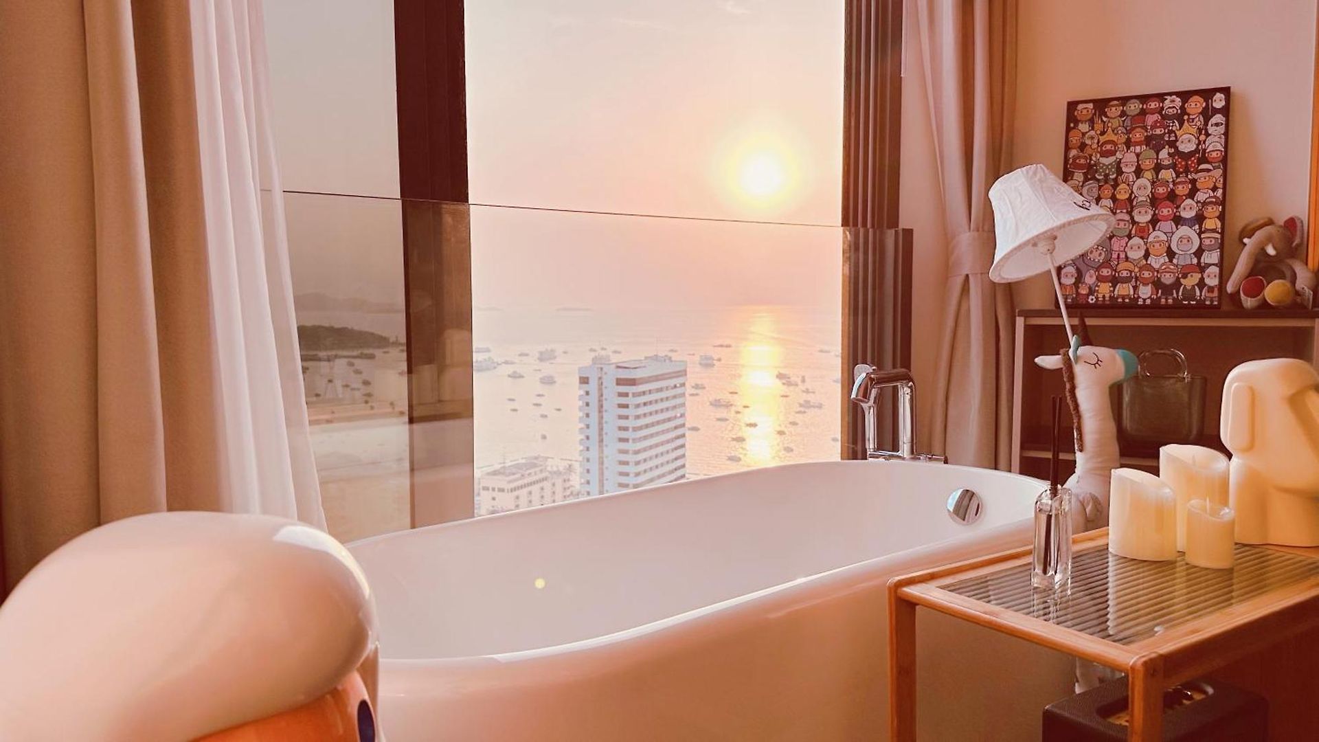 Edge Sea View อพาร์ทเม้น *