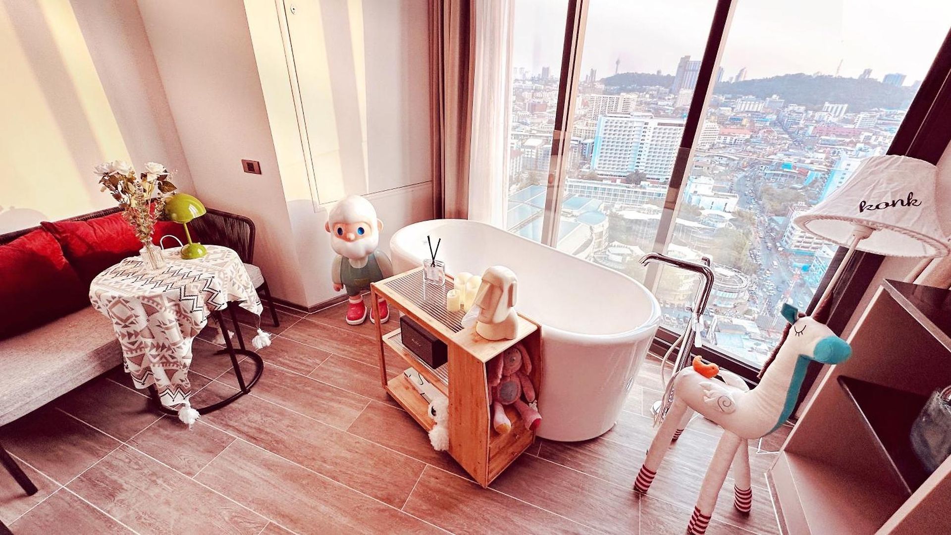 อพาร์ทเม้น Edge Sea View