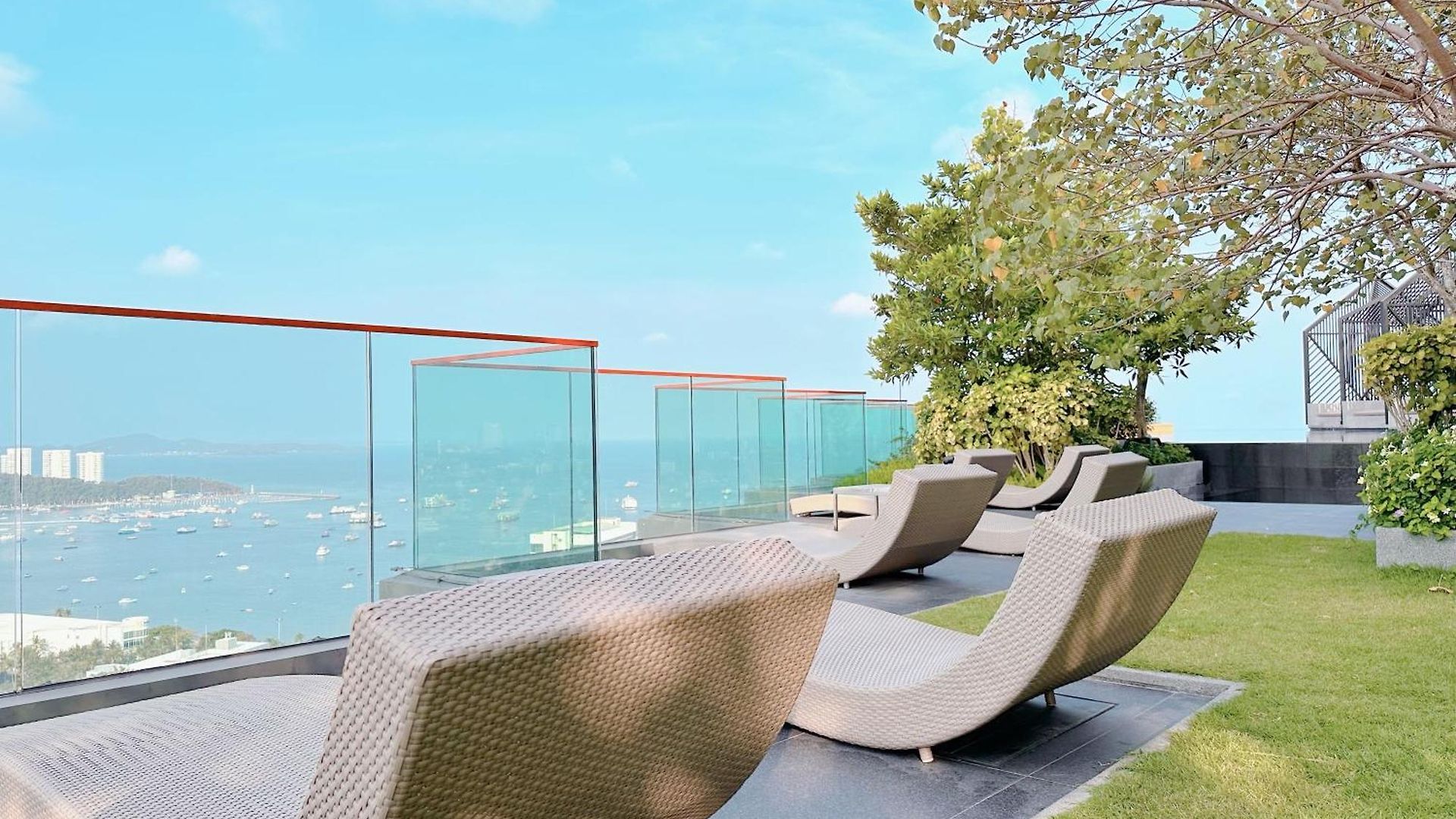 Edge Sea View * Pattaya