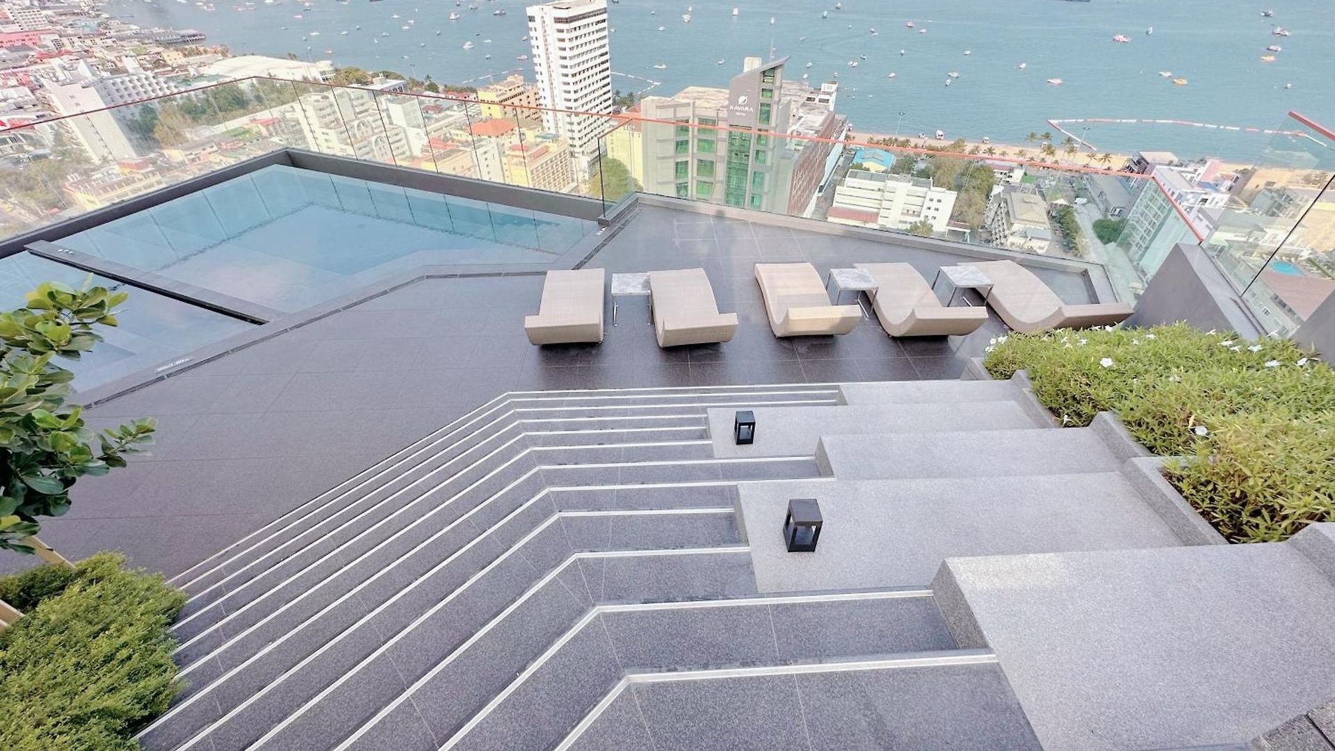 Edge Sea View อพาร์ทเม้น