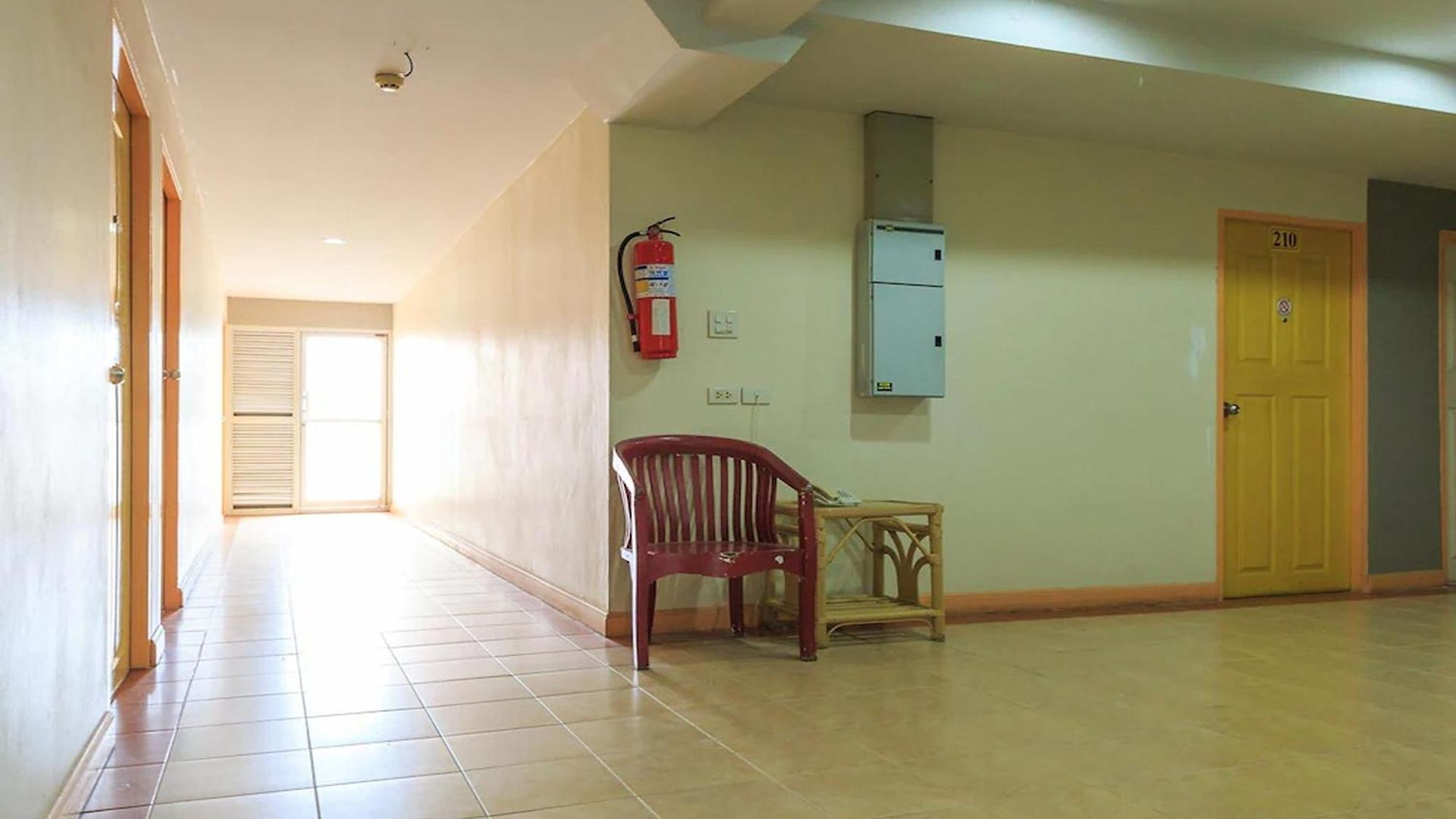 โรงแรม Eastiny Bella Vista