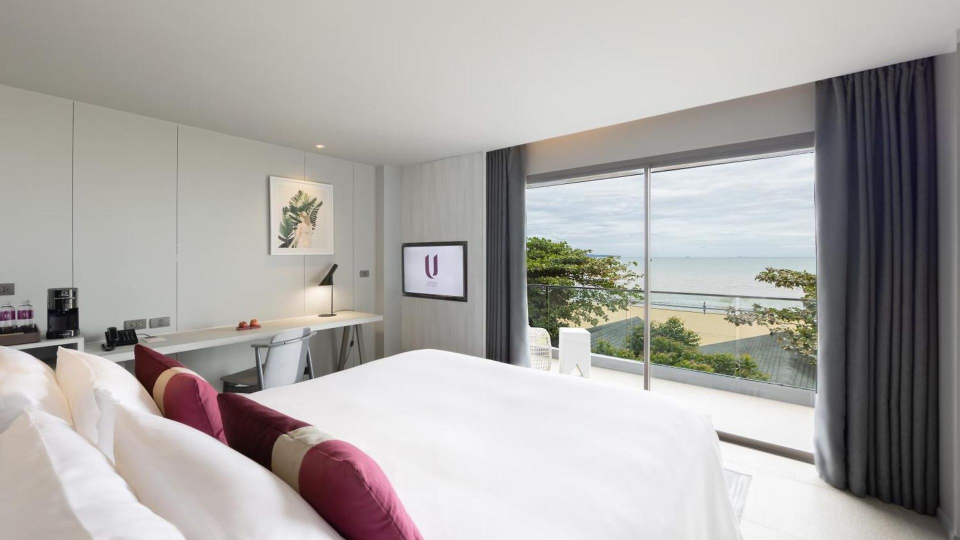 U Jomtien โรงแรม 4*