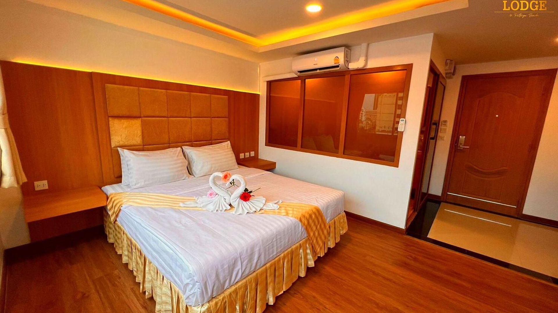 เดอะพรีวี่ โรงแรม
