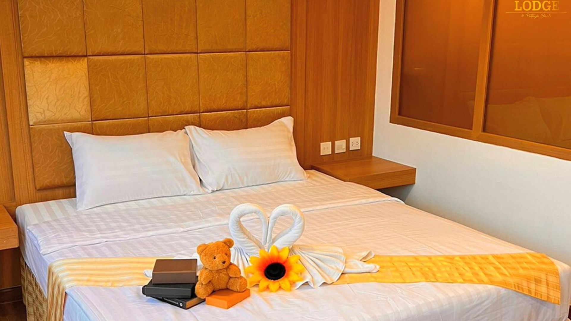 เดอะพรีวี่ โรงแรม