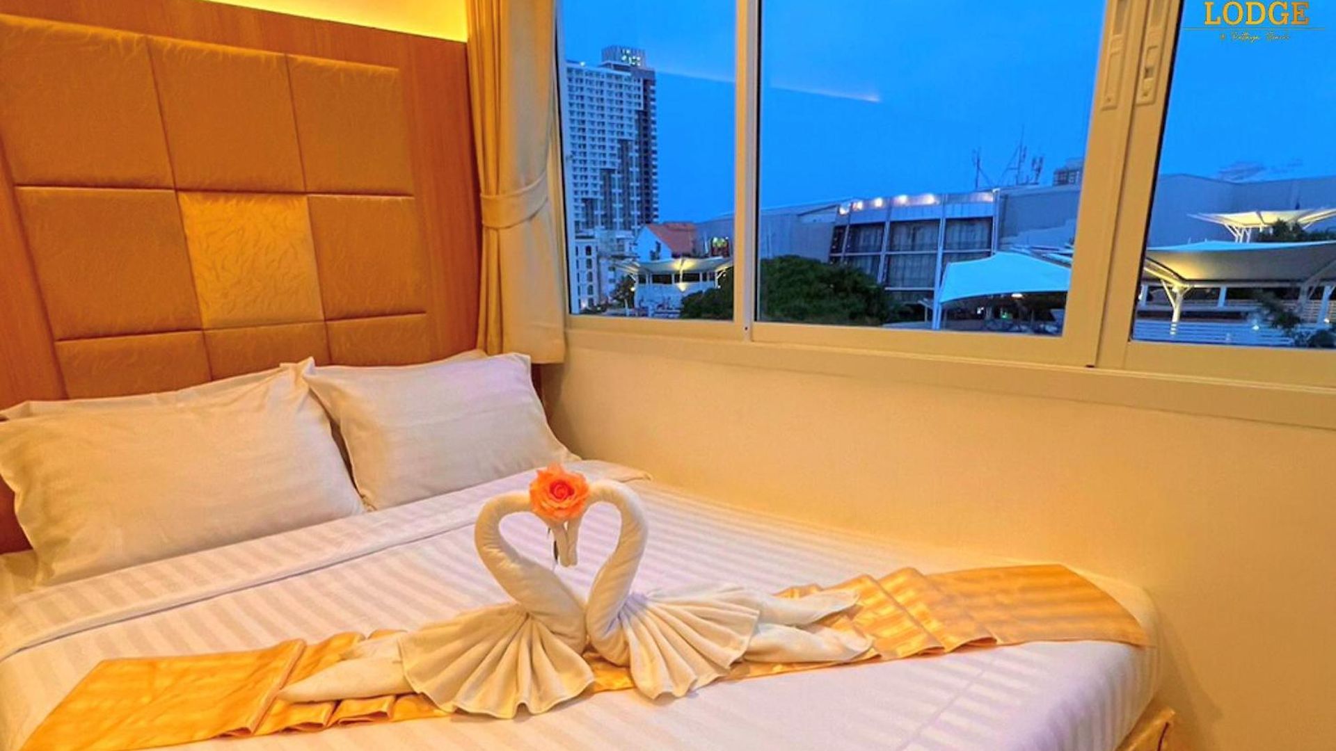 โรงแรม เดอะพรีวี่