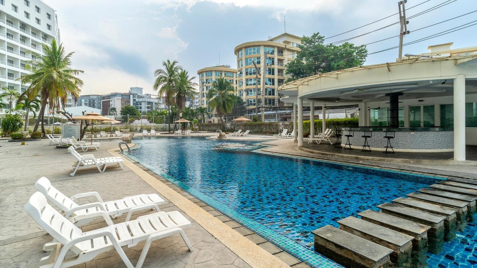โรงแรมเวลคัม พลาซ่า โรงแรม 3*